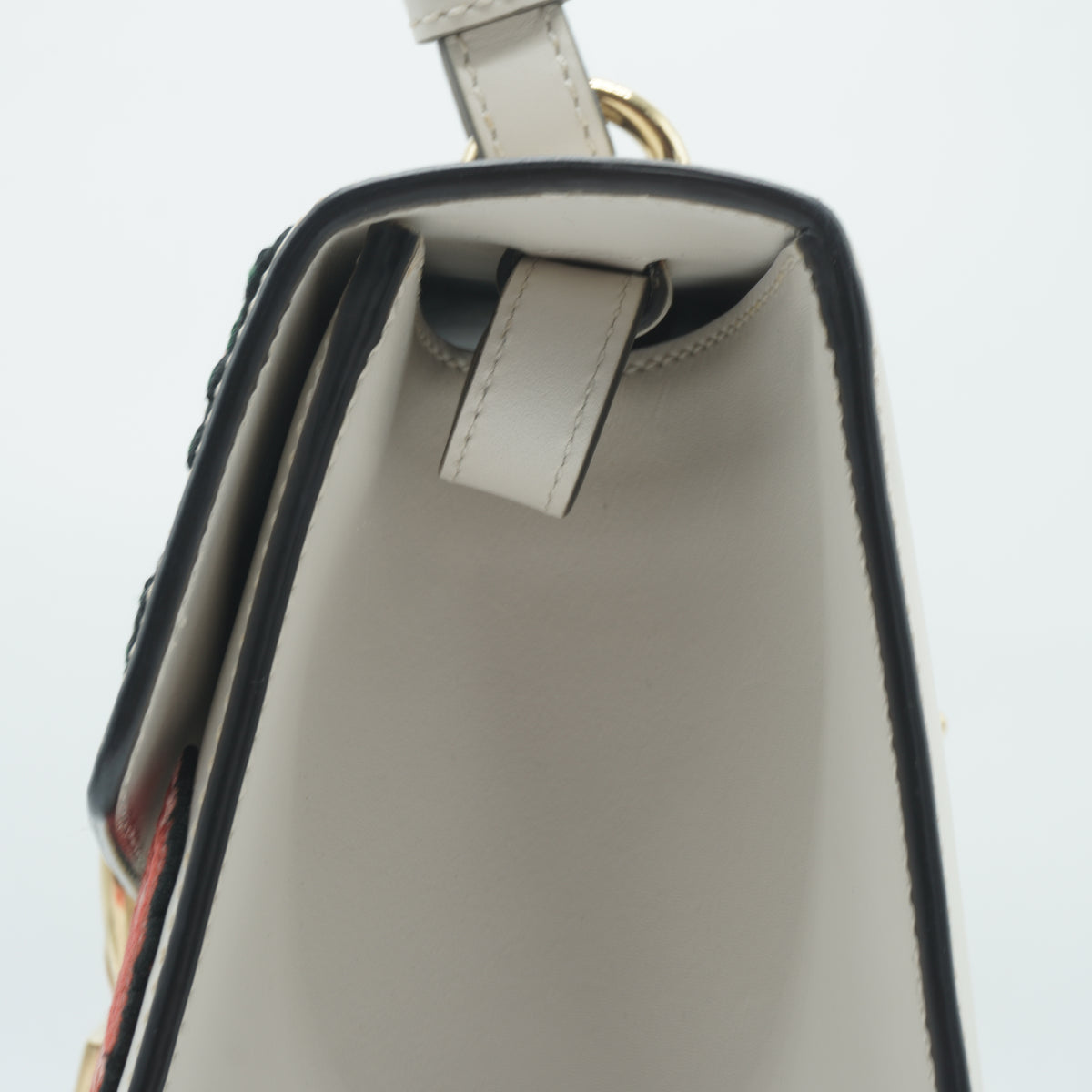 Gucci	White Smooth Calfskin Leather Floral Embroidered Medium Sylvie Top-Handle Bag GHW