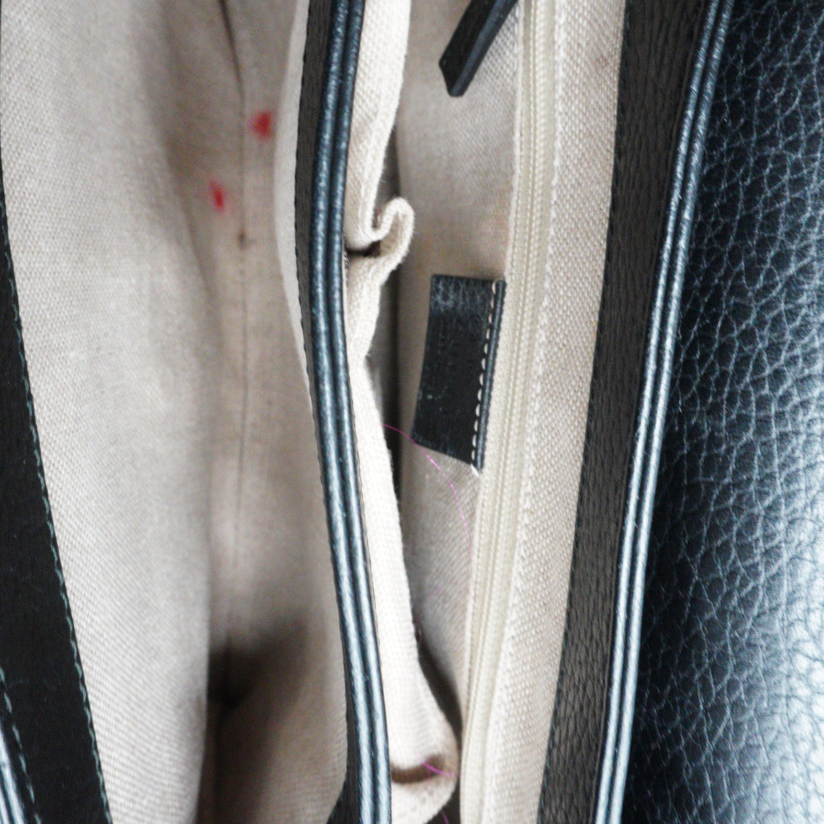 Gucci	GG Interlocking Top Handle Small Crossbody Black Bag SHW