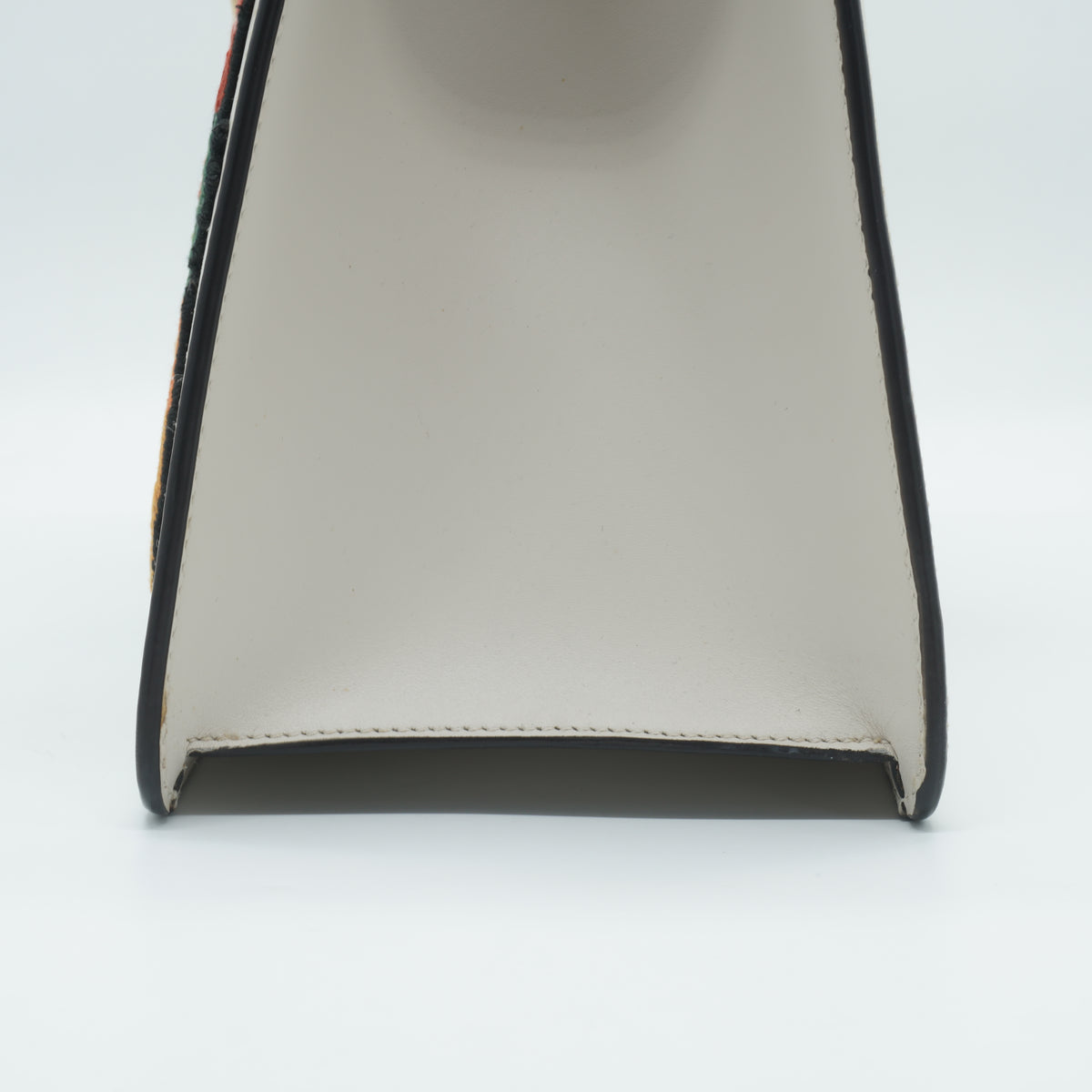 Gucci	White Smooth Calfskin Leather Floral Embroidered Medium Sylvie Top-Handle Bag GHW