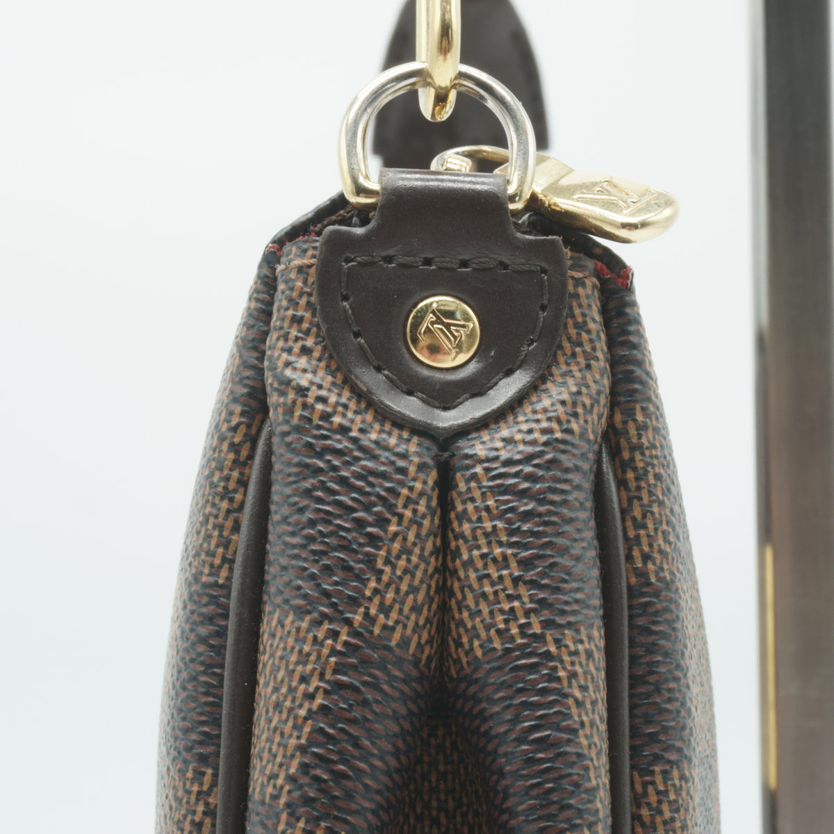 Louis Vuitton	Damier Ebene Eva Clutch Medium GHW