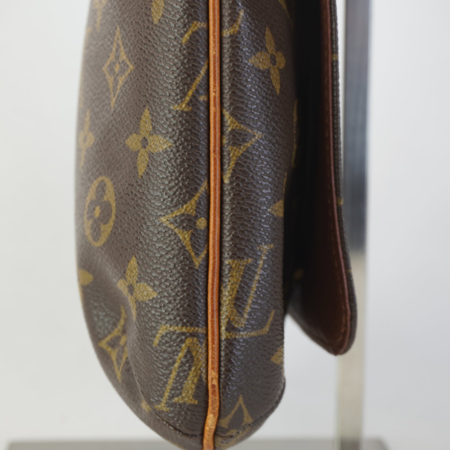 Louis Vuitton	Musette Salsa