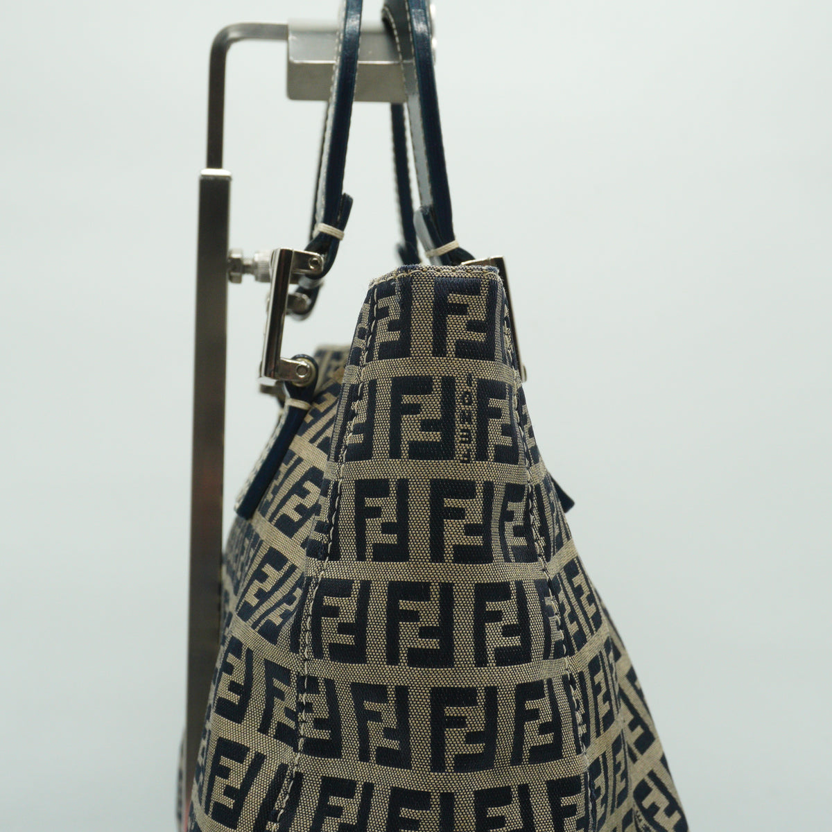 Fendi	Zucchino Canvas Tote Medium SHW
