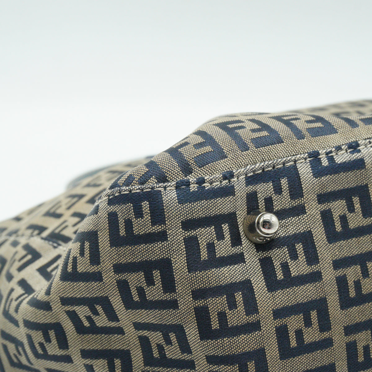 Fendi	Zucchino Canvas Tote Medium SHW