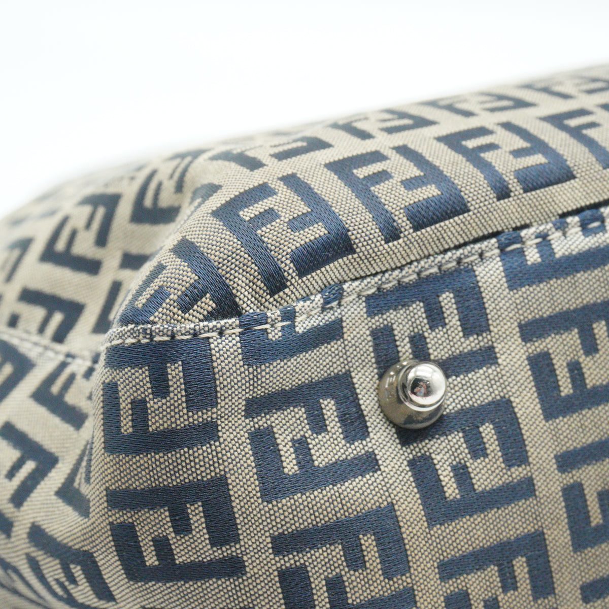 Fendi	Zucchino Canvas Tote Medium SHW