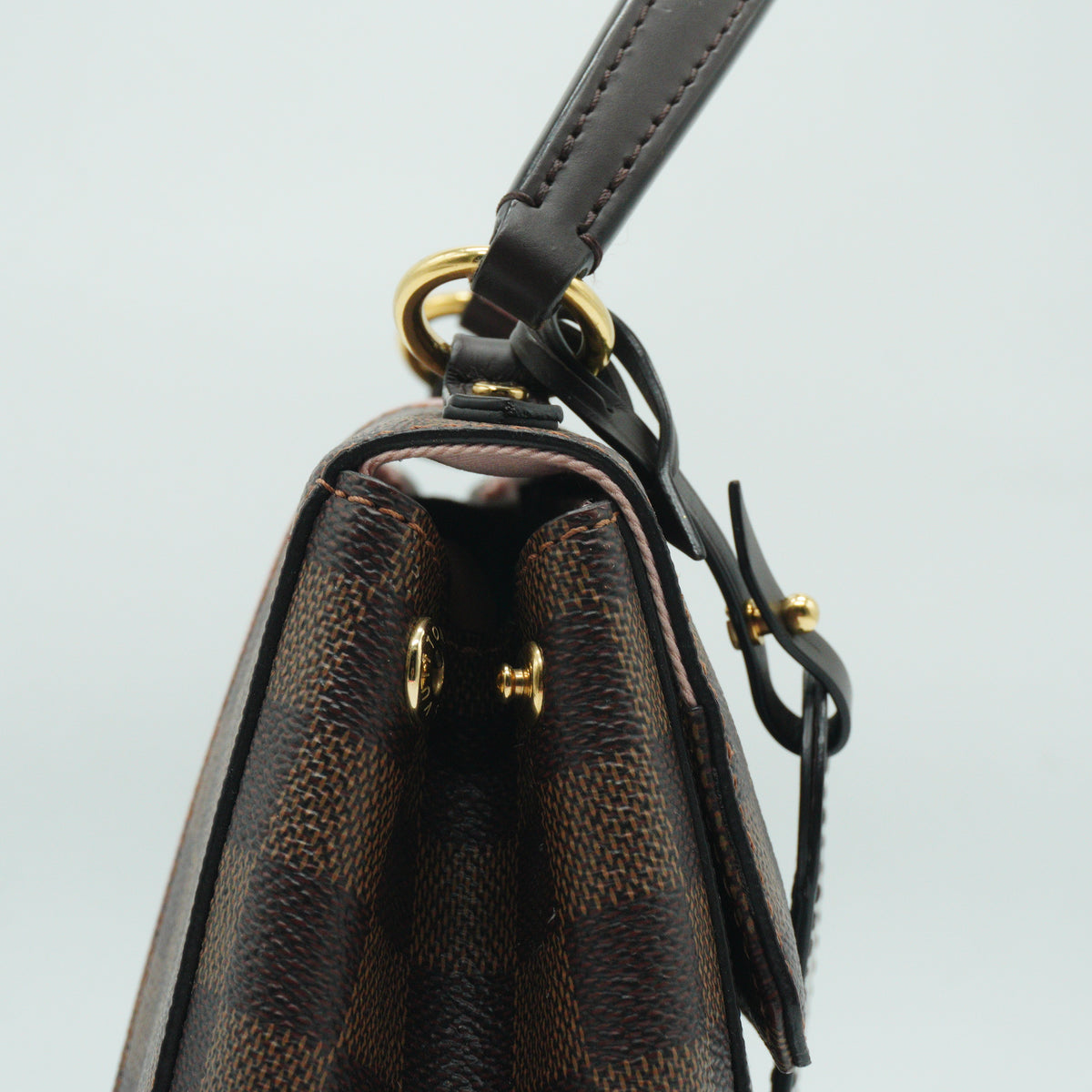 Louis Vuitton	Damier Ebene Bond Street handbag in the Magnolia Small GHW