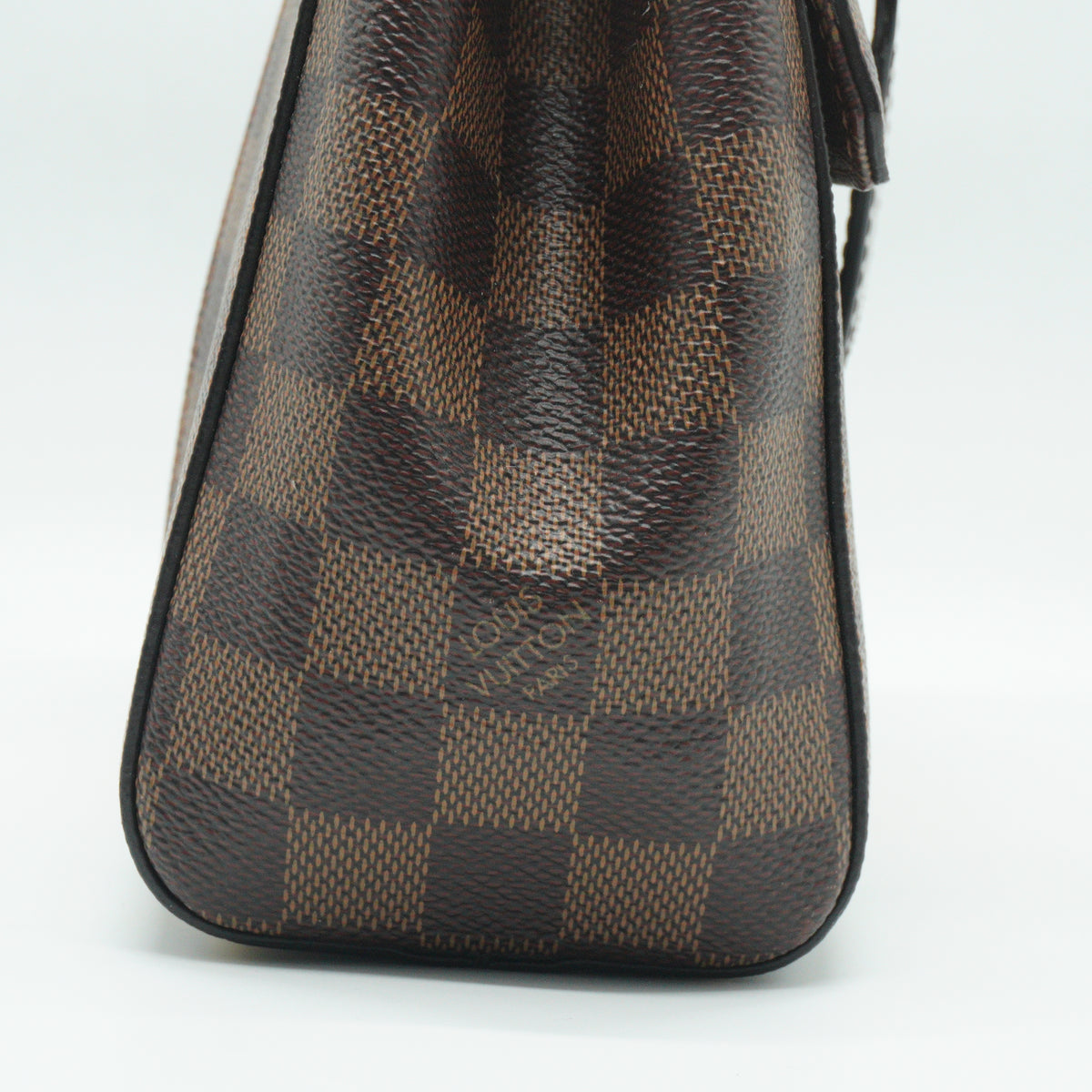 Louis Vuitton	Damier Ebene Bond Street handbag in the Magnolia Small GHW