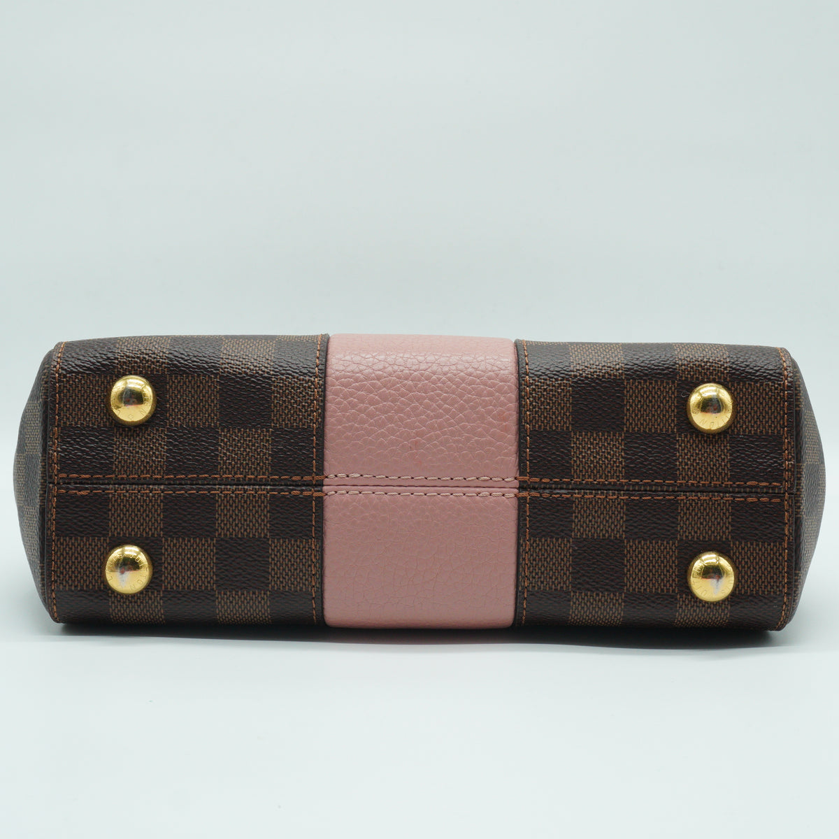Louis Vuitton	Damier Ebene Bond Street handbag in the Magnolia Small GHW