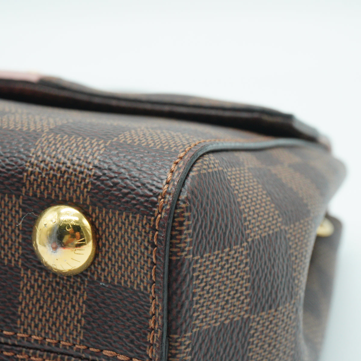 Louis Vuitton	Damier Ebene Bond Street handbag in the Magnolia Small GHW