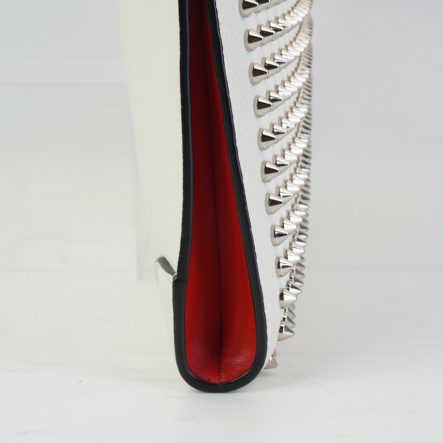 Christian Louboutin Silky Pouch White Medium SHW
