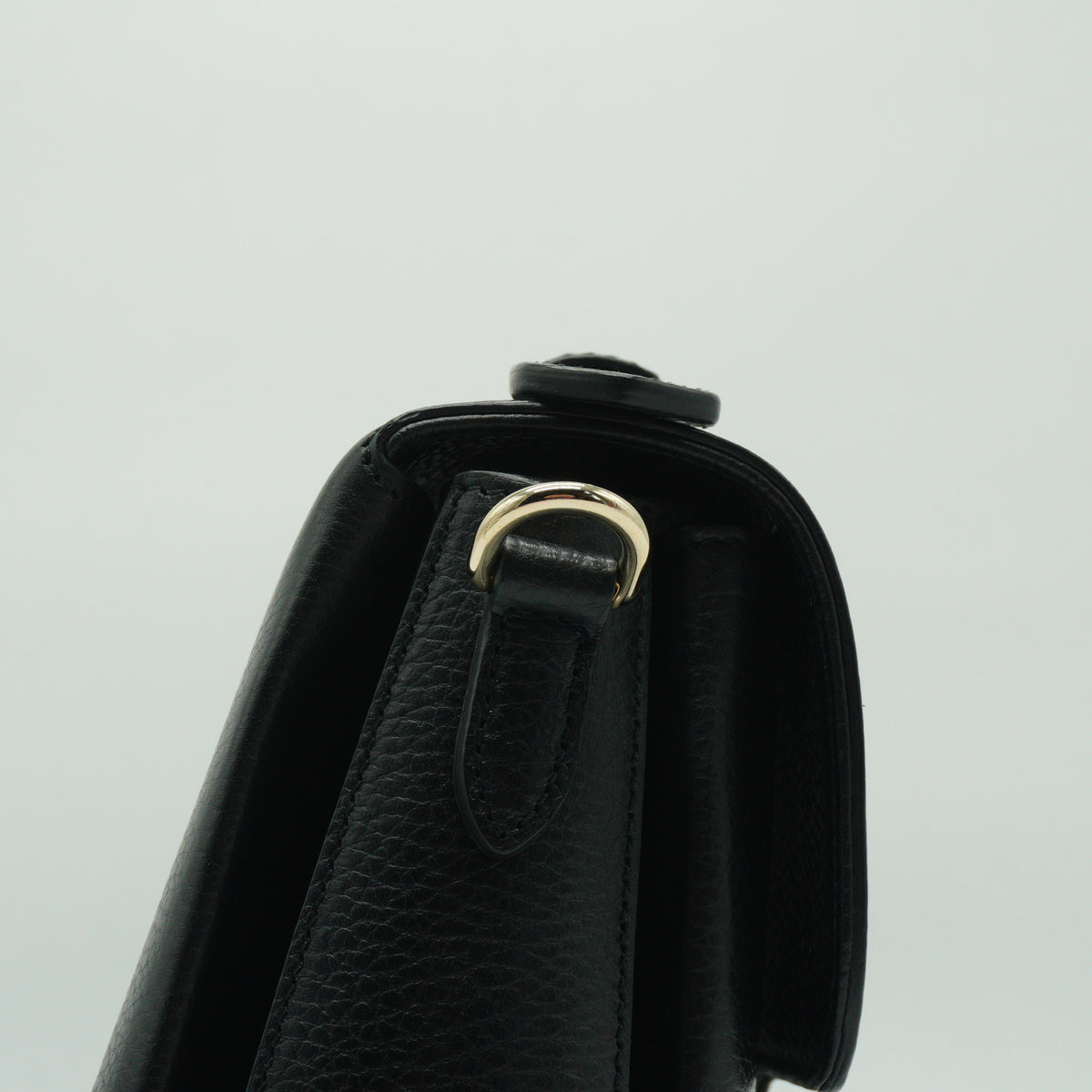 Gucci	Interlocking G Top Handle Black Medium BHW