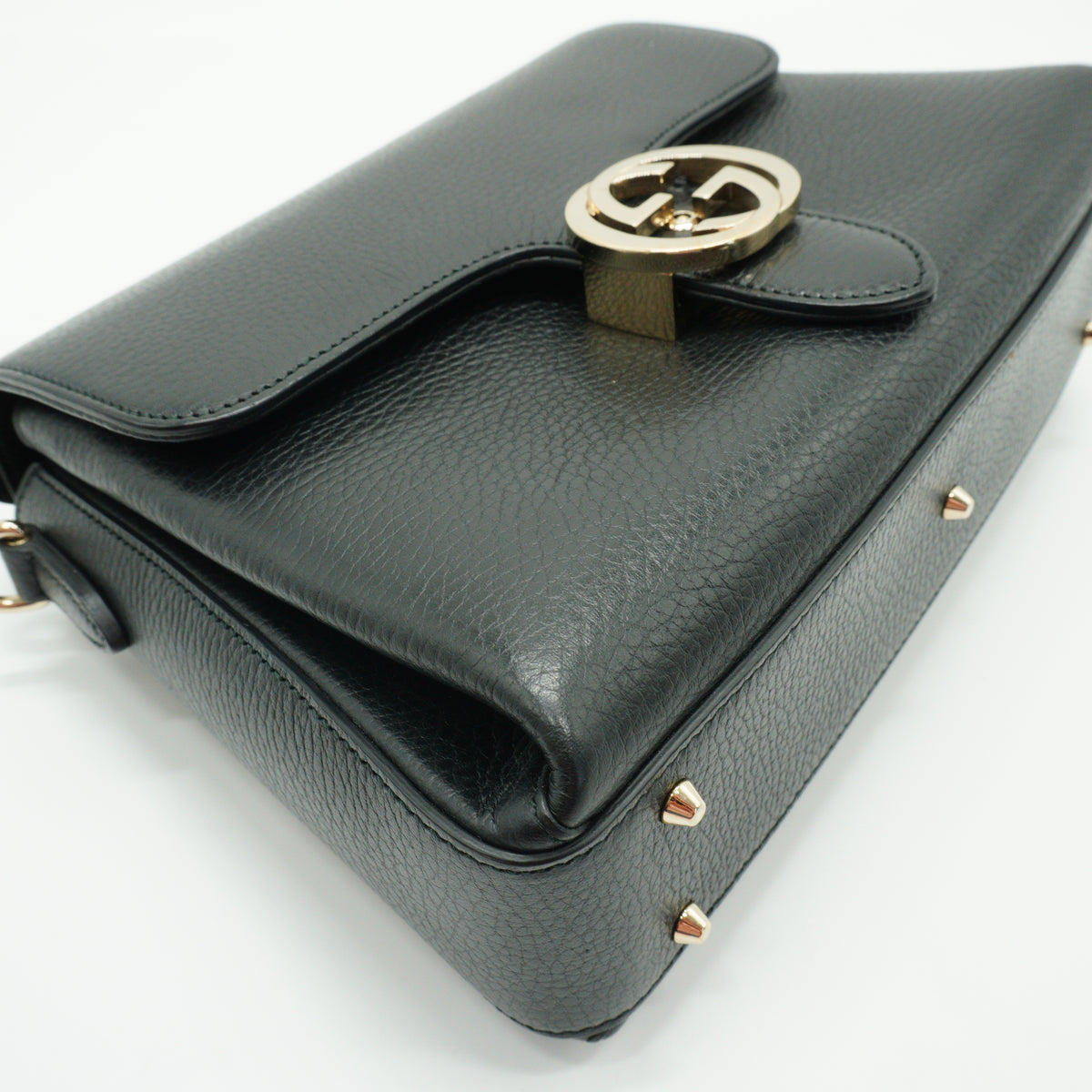 Gucci	Interlocking G Top Handle Black Medium BHW