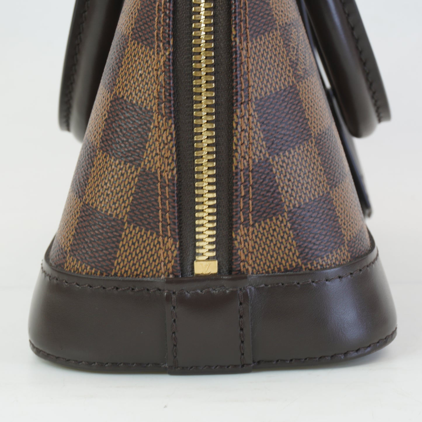 Louis Vuitton	Alma BB Damier Ebene GHW