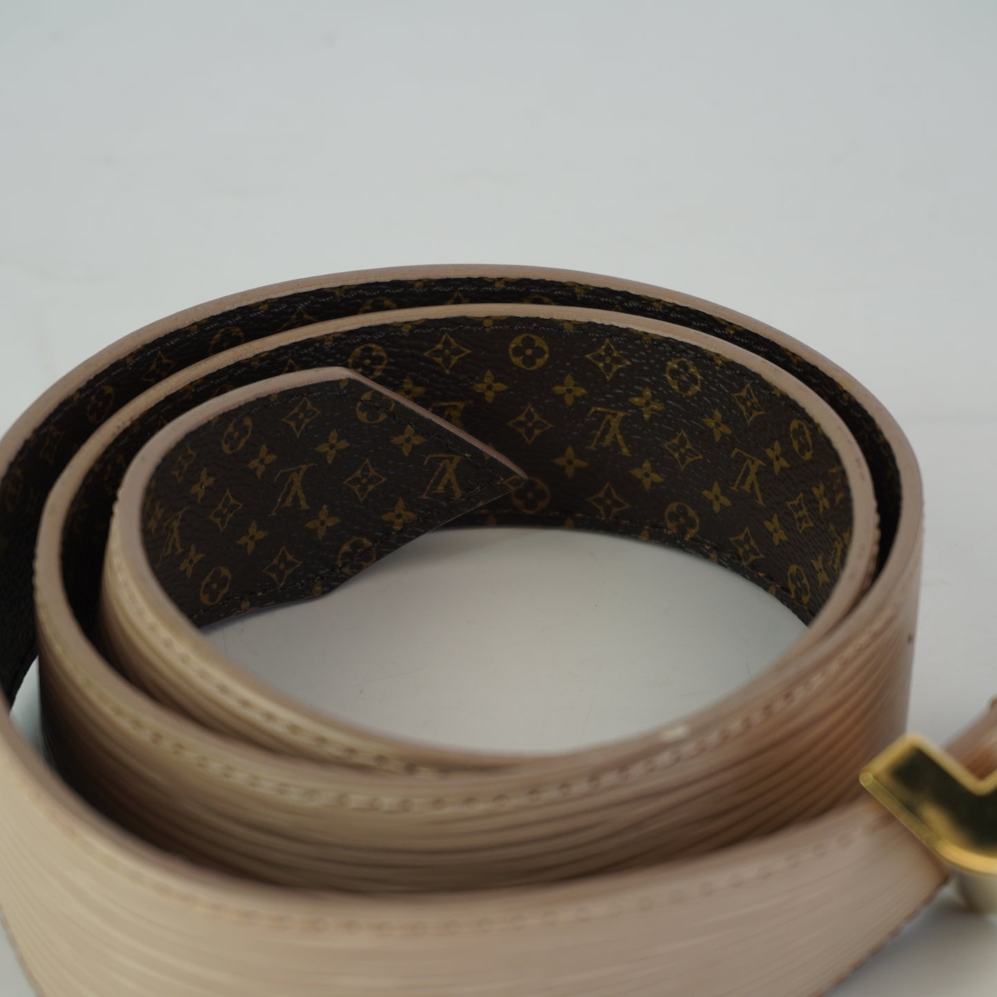 Louis Vuitton	Essential Belt Appricot