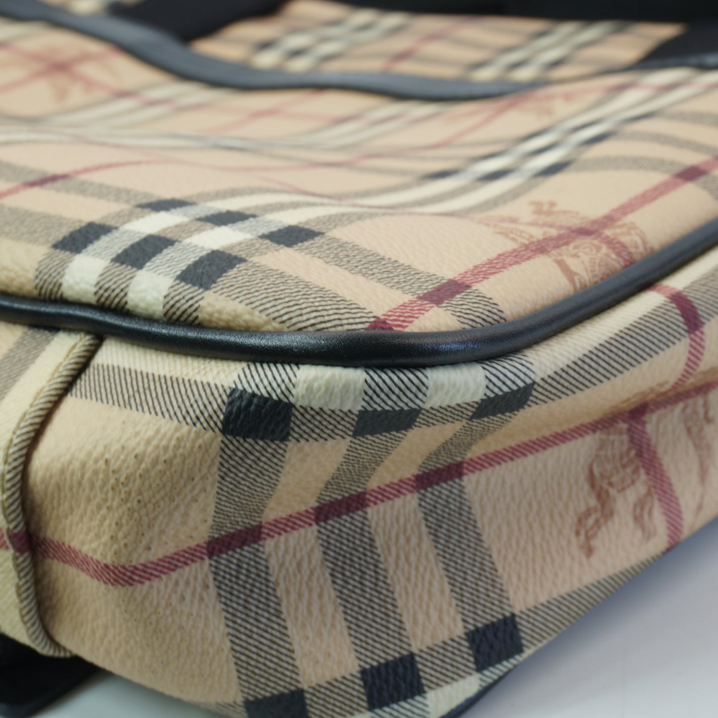 Burberry	Bicolor Hymarket Check Messenger Bag Medium BHW