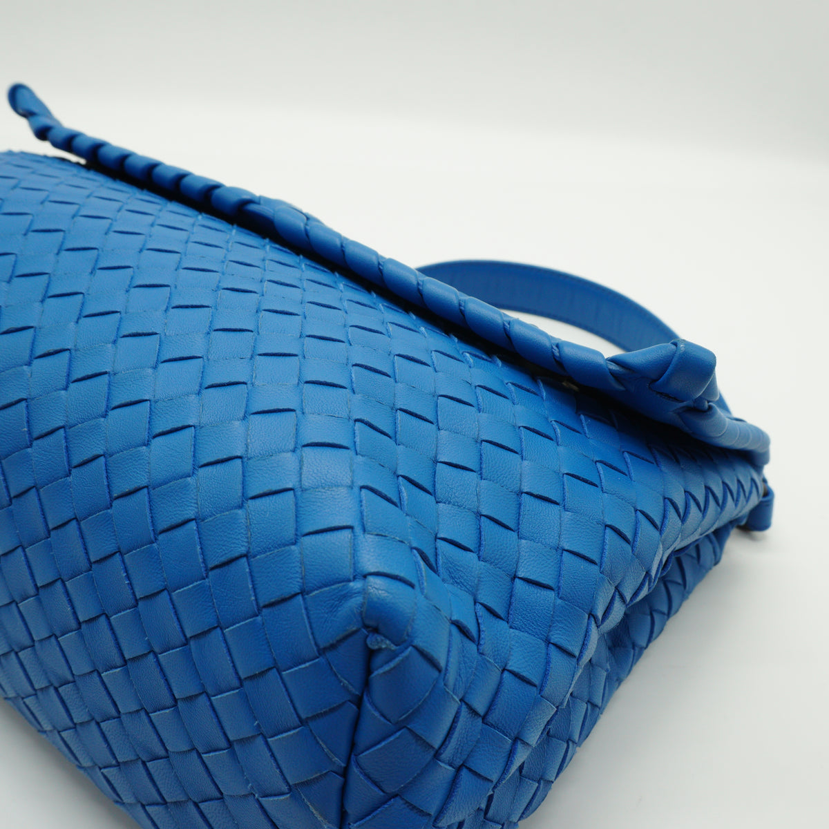 Bottega Veneta	Intrecciato Olimpia Shoulder Bag Blue Medium MHW