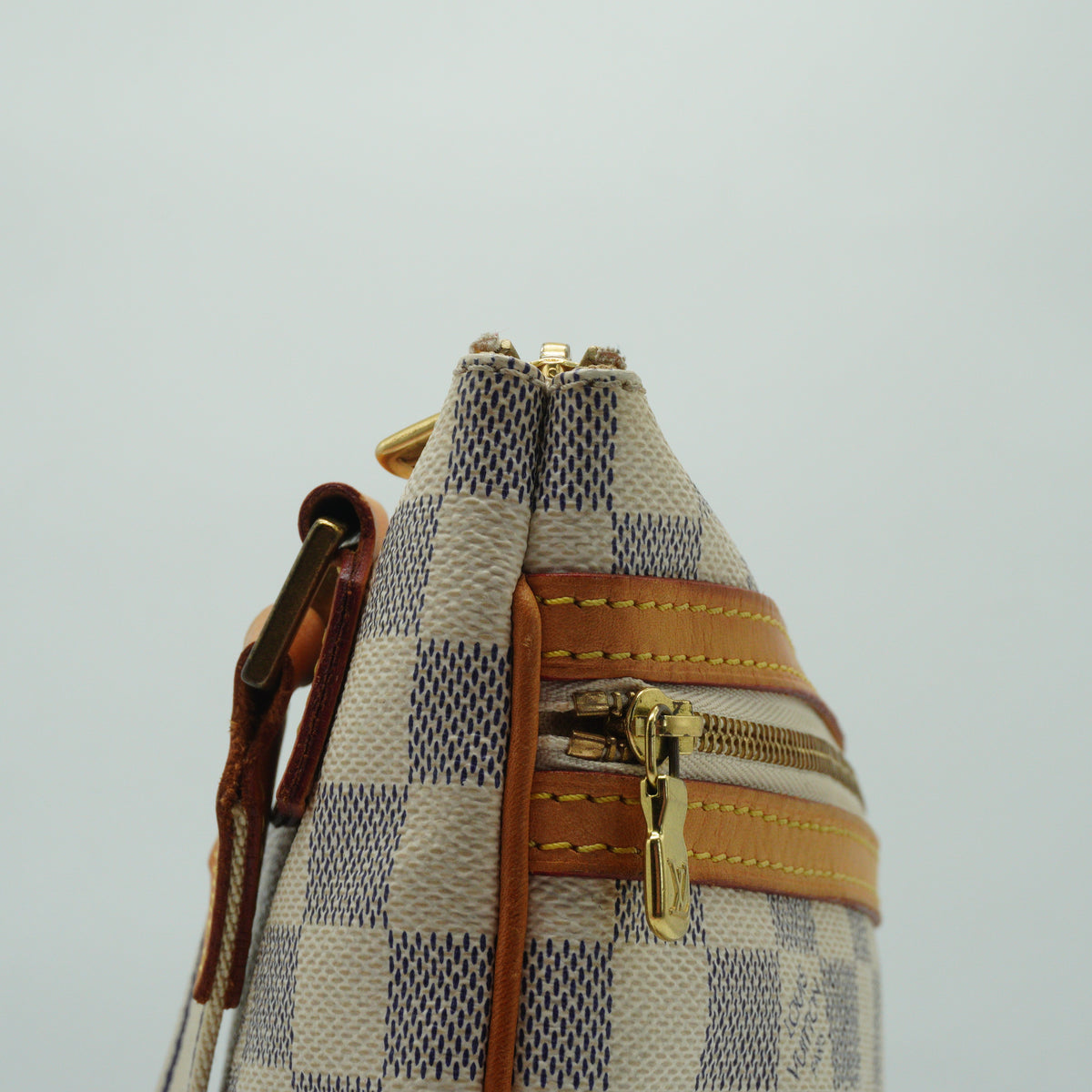 Louis Vuitton Pochette Medium Messenger Bag Damier Azur GHW