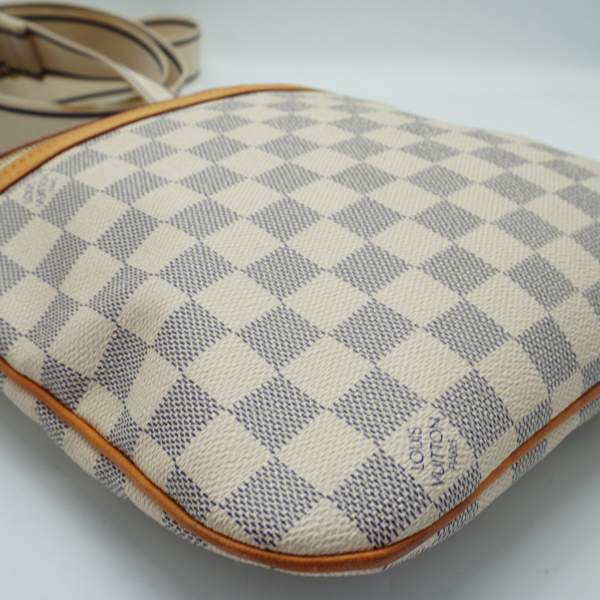 Louis Vuitton Pochette Medium Messenger Bag Damier Azur GHW