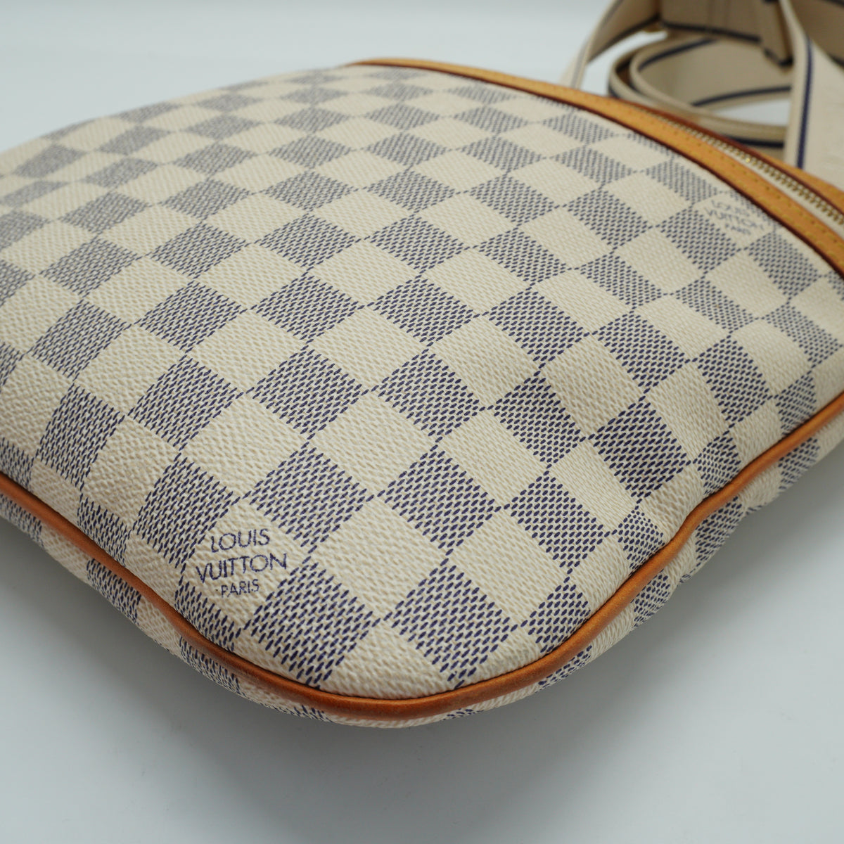 Louis Vuitton Pochette Medium Messenger Bag Damier Azur GHW