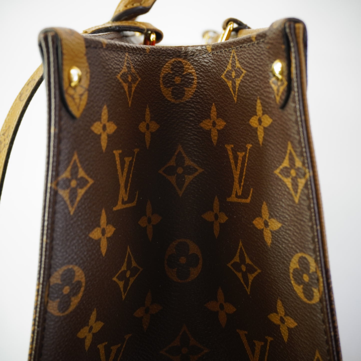 Louis Vuitton	On The Go Monogram Giant Tote Bag GHW