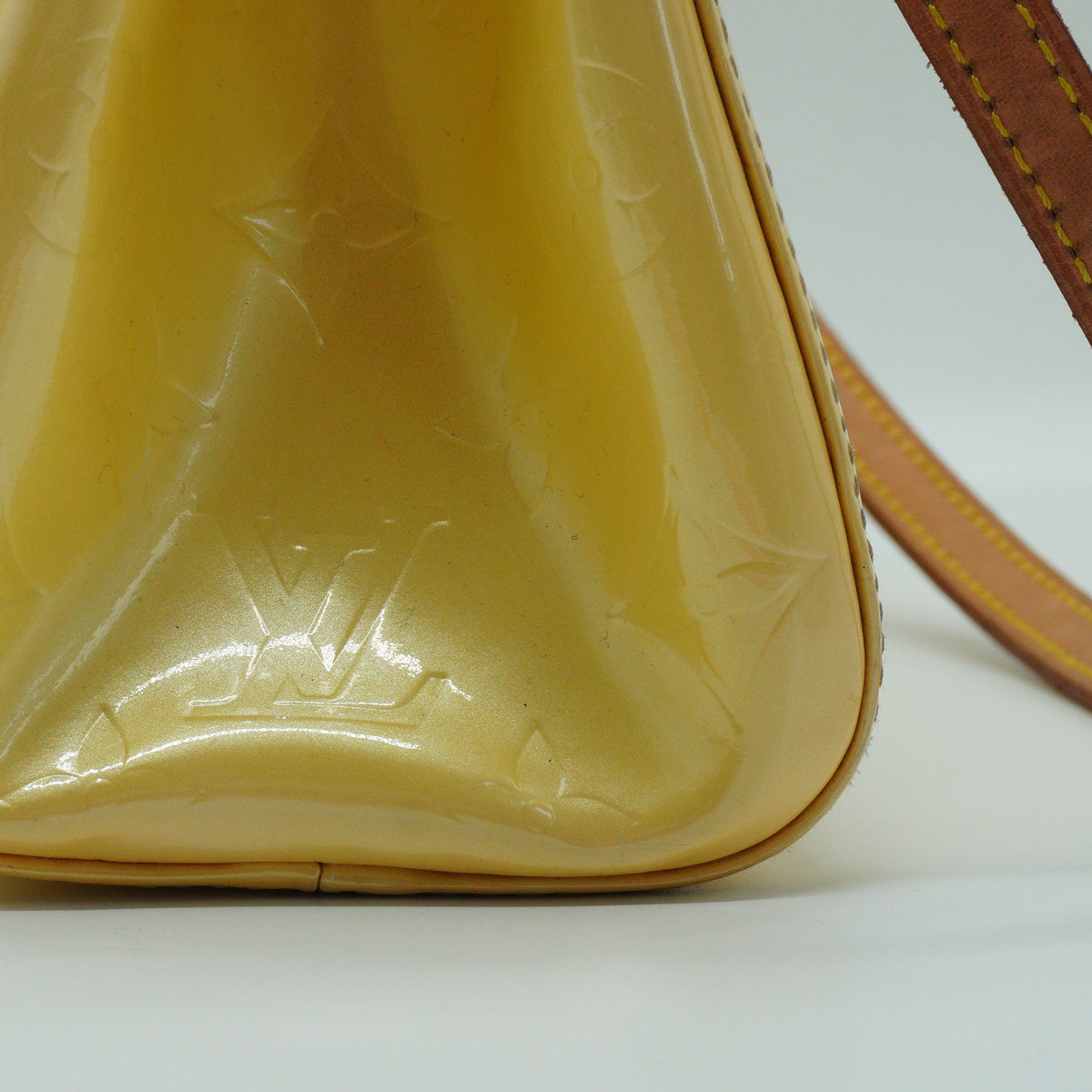 Louis Vuitton	Monogram Vernis Roxbury Drive medium GHW