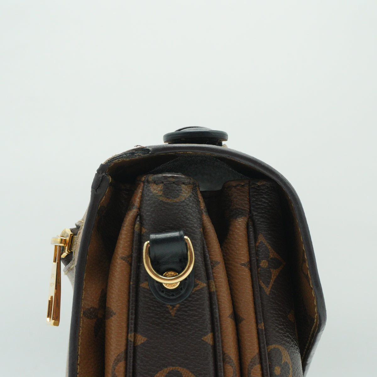 Louis Vuitton	Pochette Métis Mono small GHW