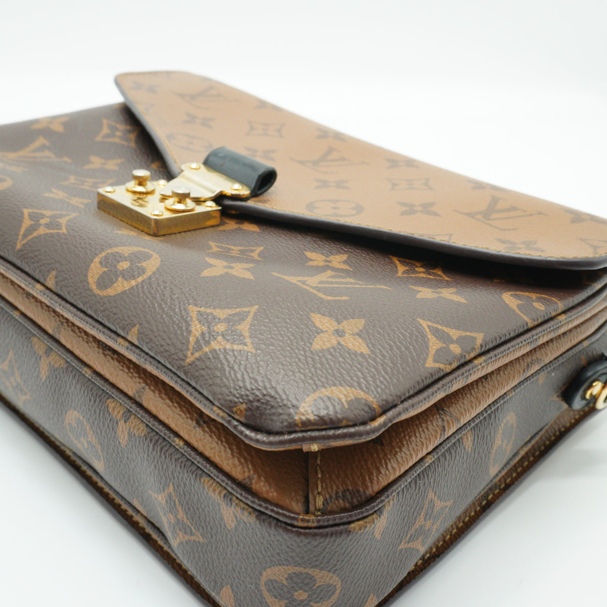 Louis Vuitton	Pochette Métis Mono small GHW