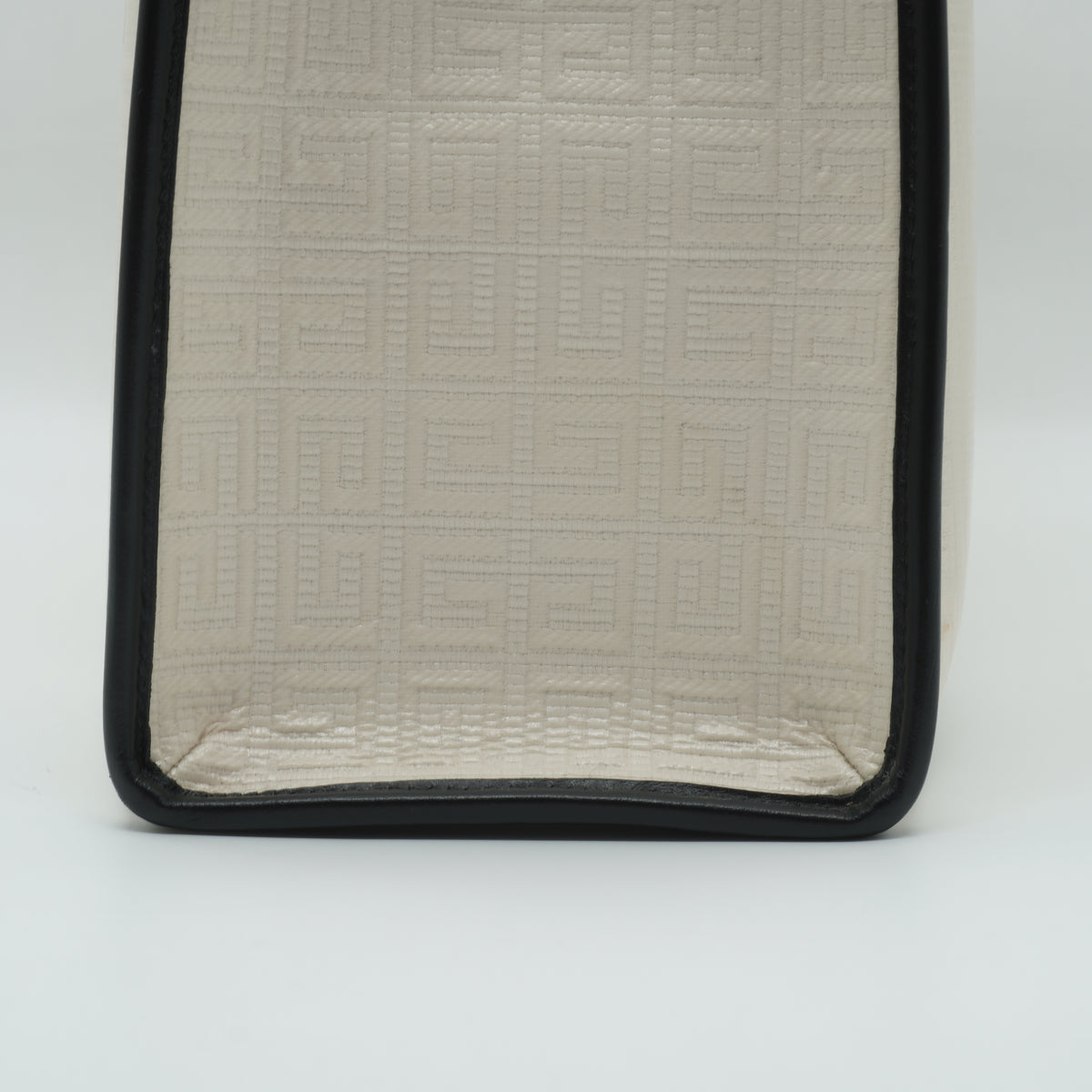 Givenchy	G Tote Medium Canvas Ivory Large SHW