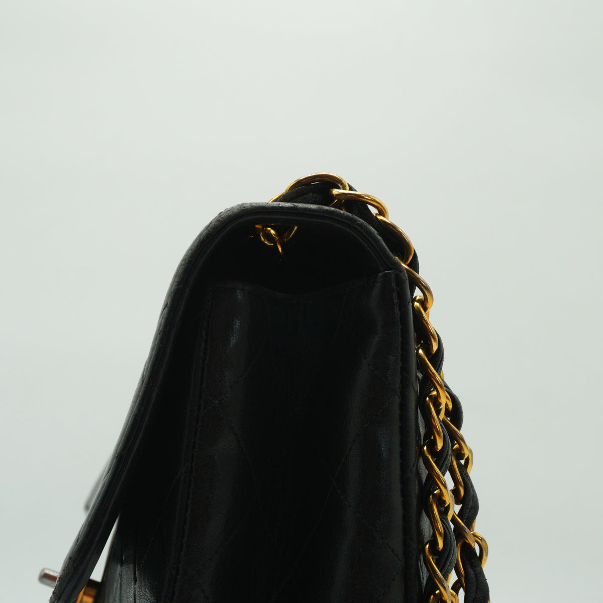 Chanel	Classic Single Flap Bag black Medium GHW
