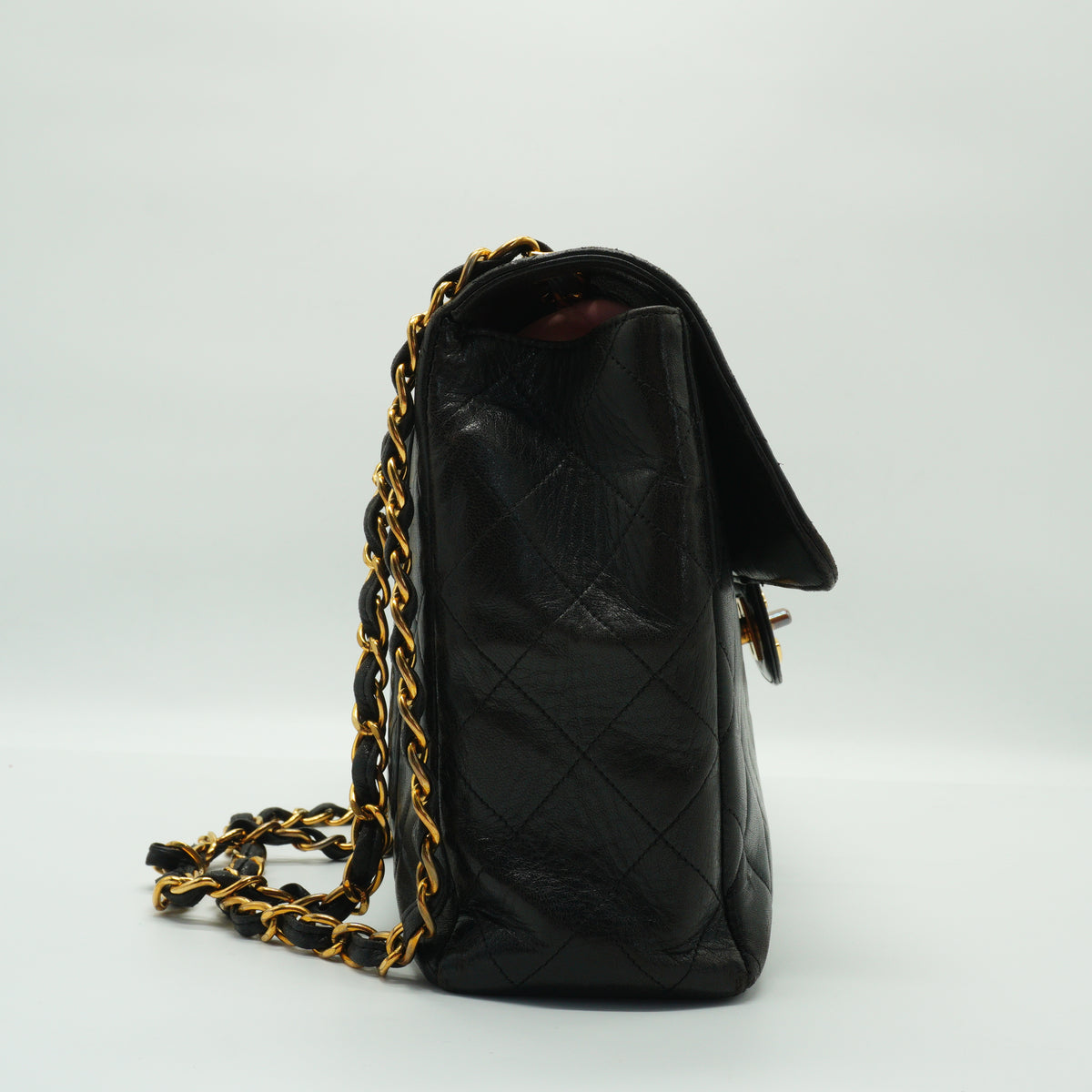 Chanel	Classic Single Flap Bag black Medium GHW