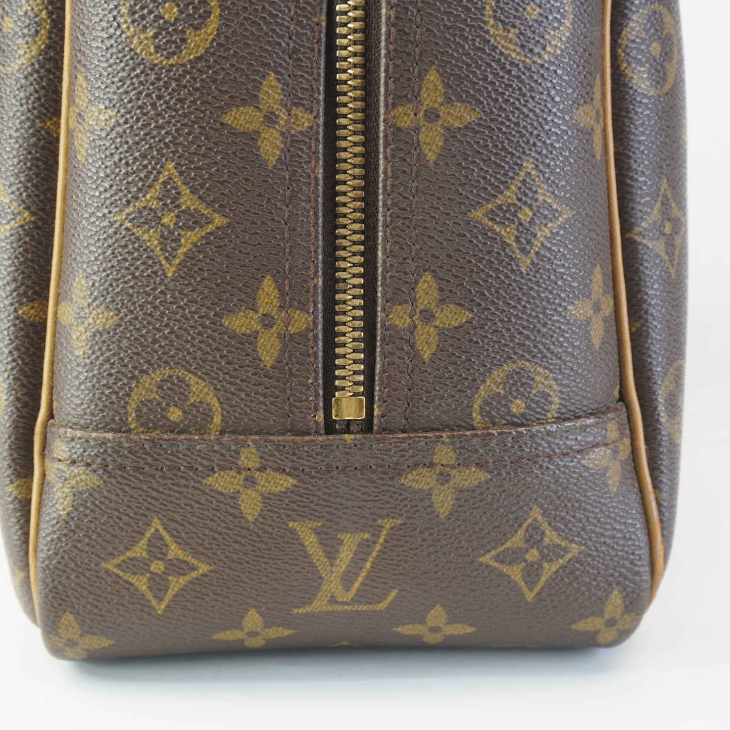 Louis Vuitton	Monogram Deauville