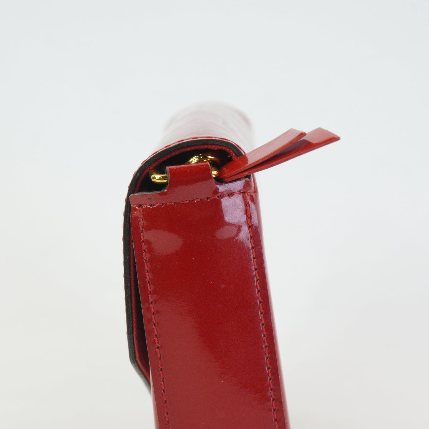 Louis Vuitton	Pochette Felicie Patent Red Small GHW