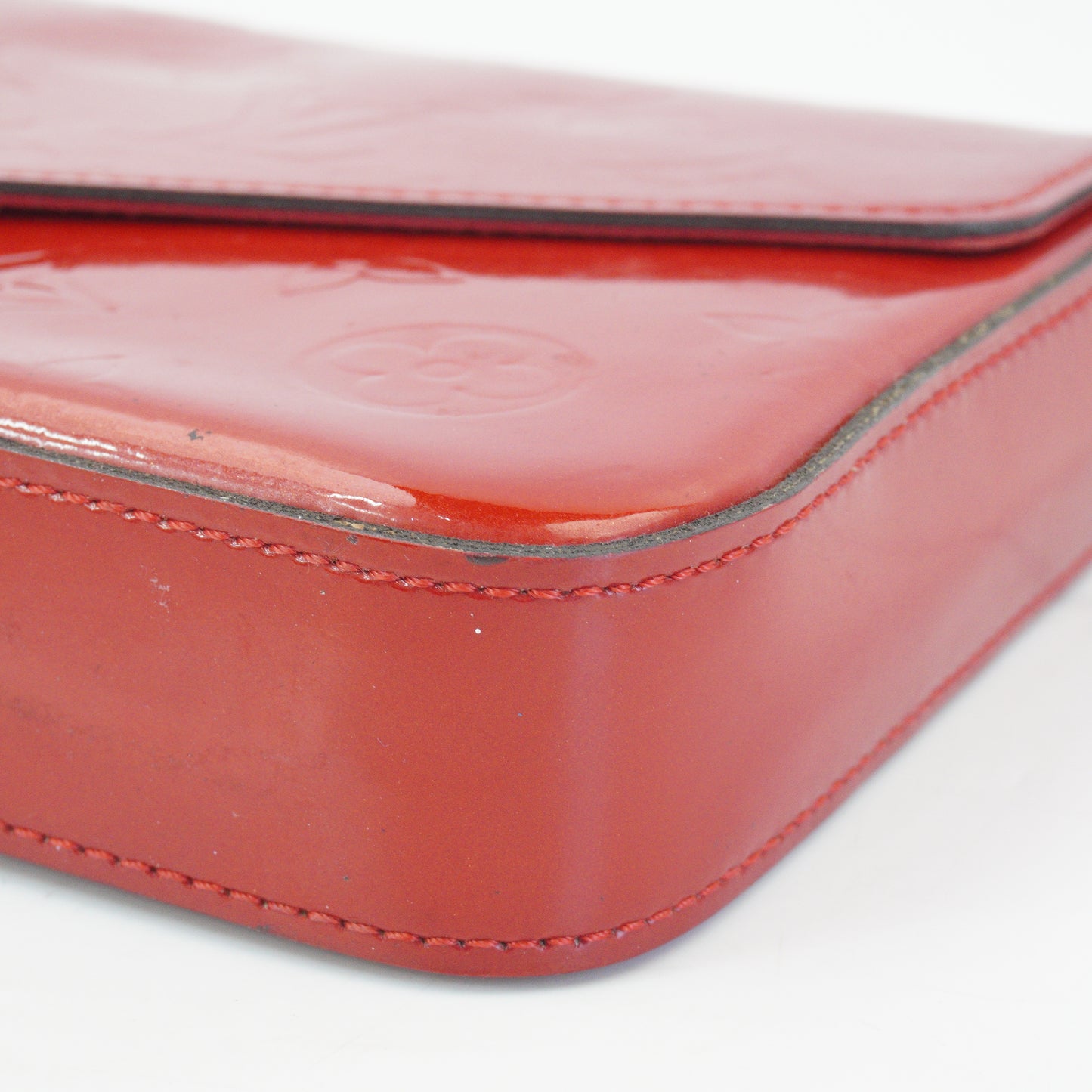 Louis Vuitton	Pochette Felicie Patent Red Small GHW