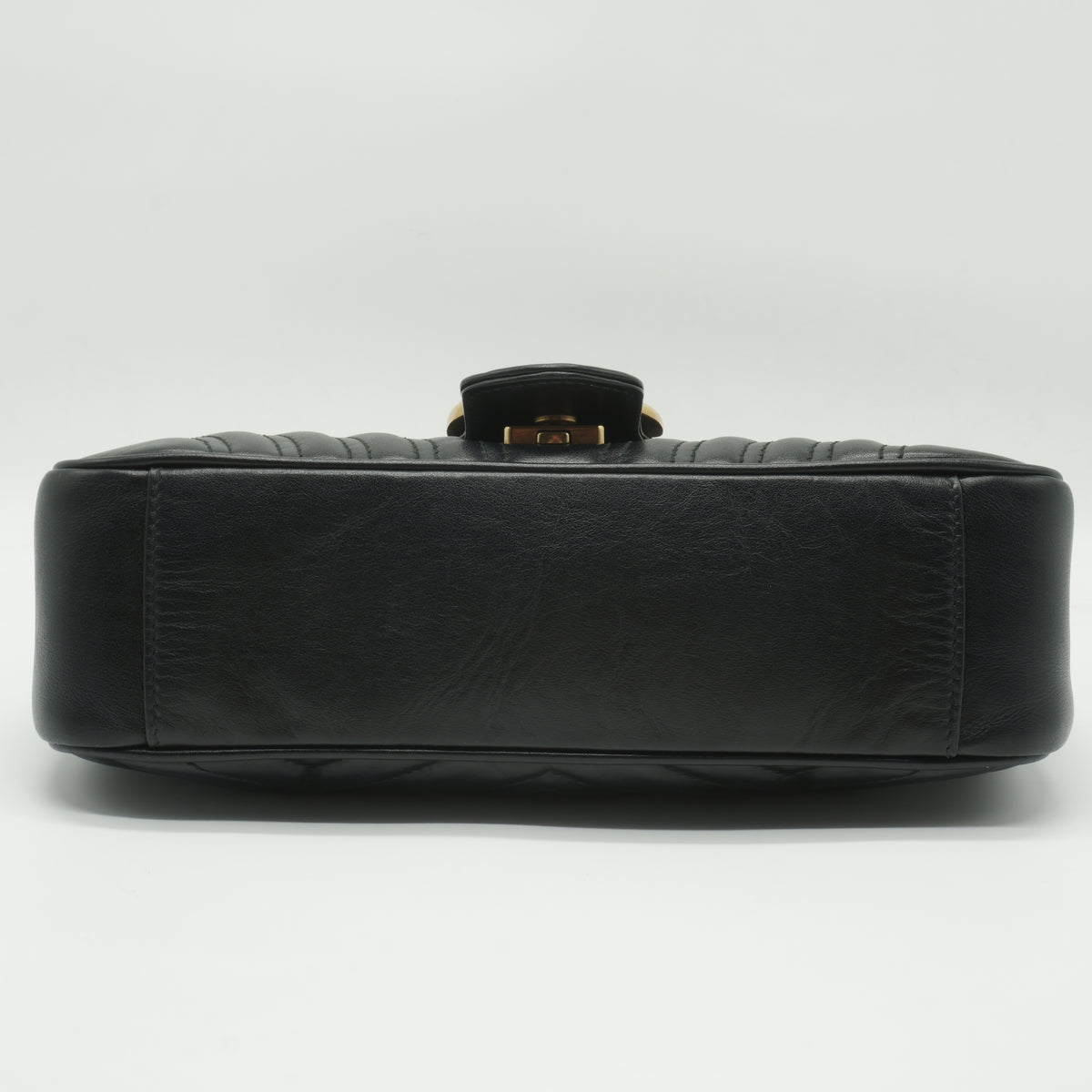 Gucci	Marmont Matelasse Medium Black GHW