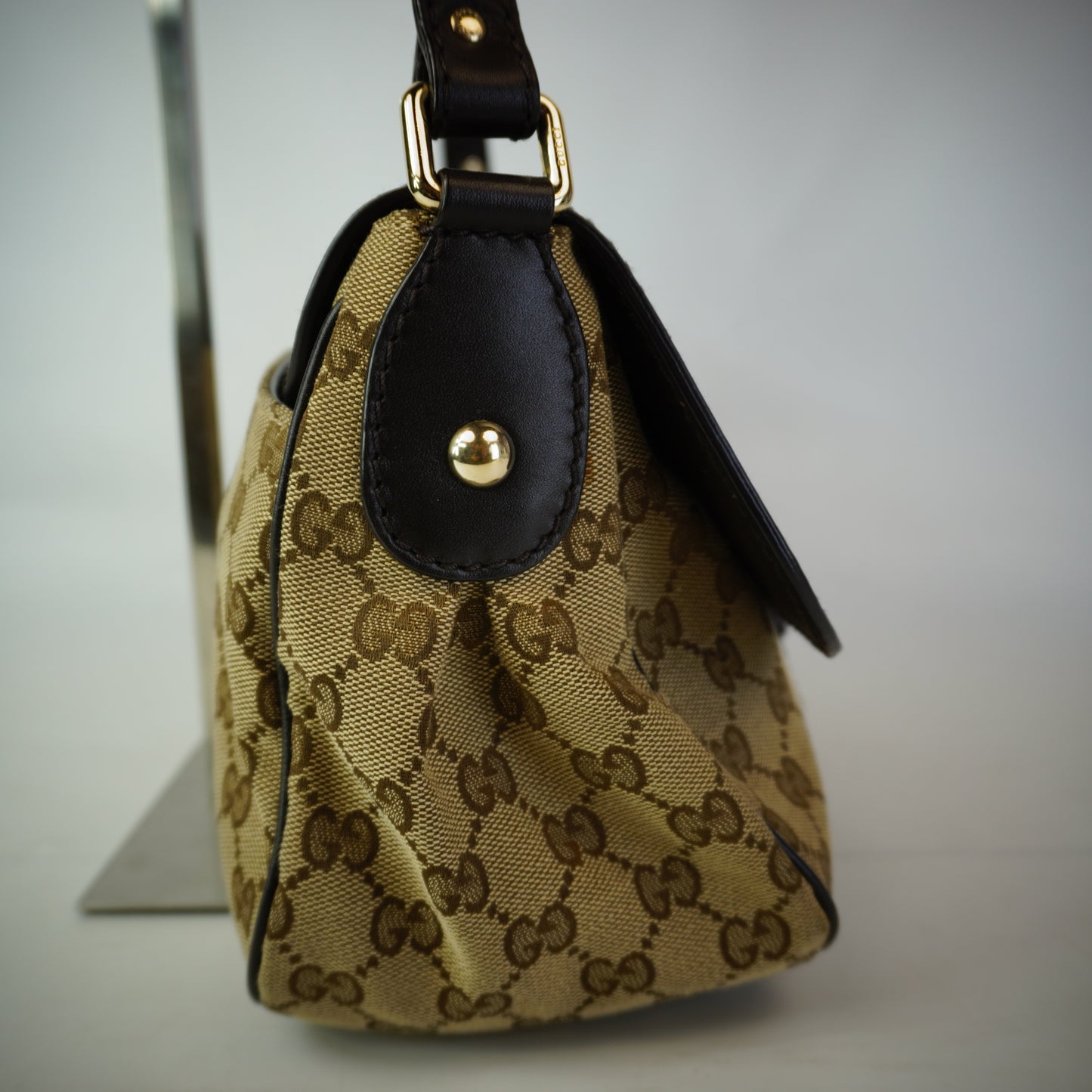 Gucci Sukey GG Canvas Flap Crossbody Bag SHW Medium