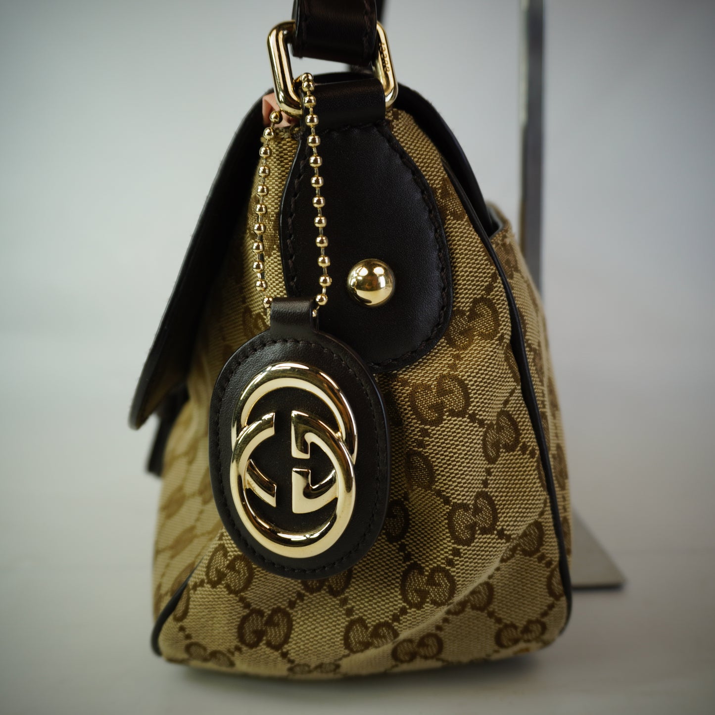 Gucci Sukey GG Canvas Flap Crossbody Bag SHW Medium