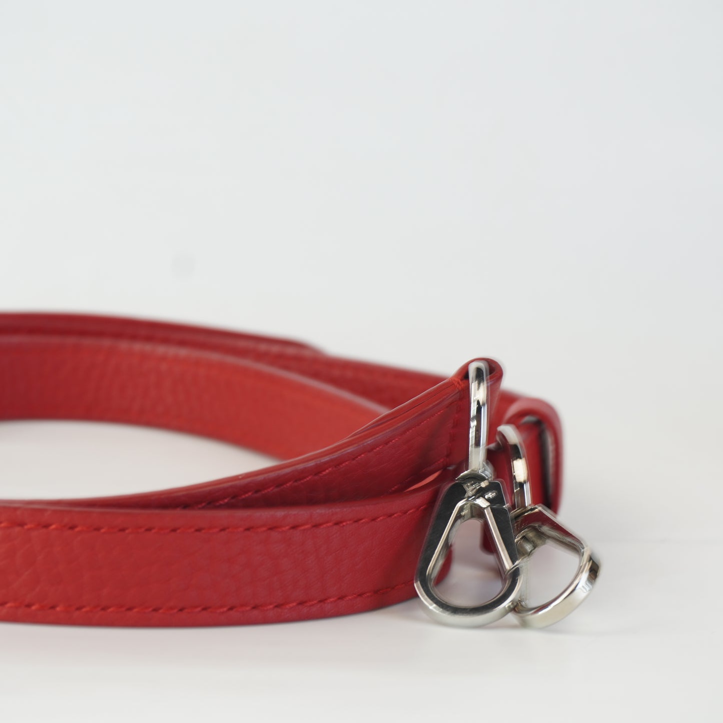 Louis Vuitton	Capucines BB Red