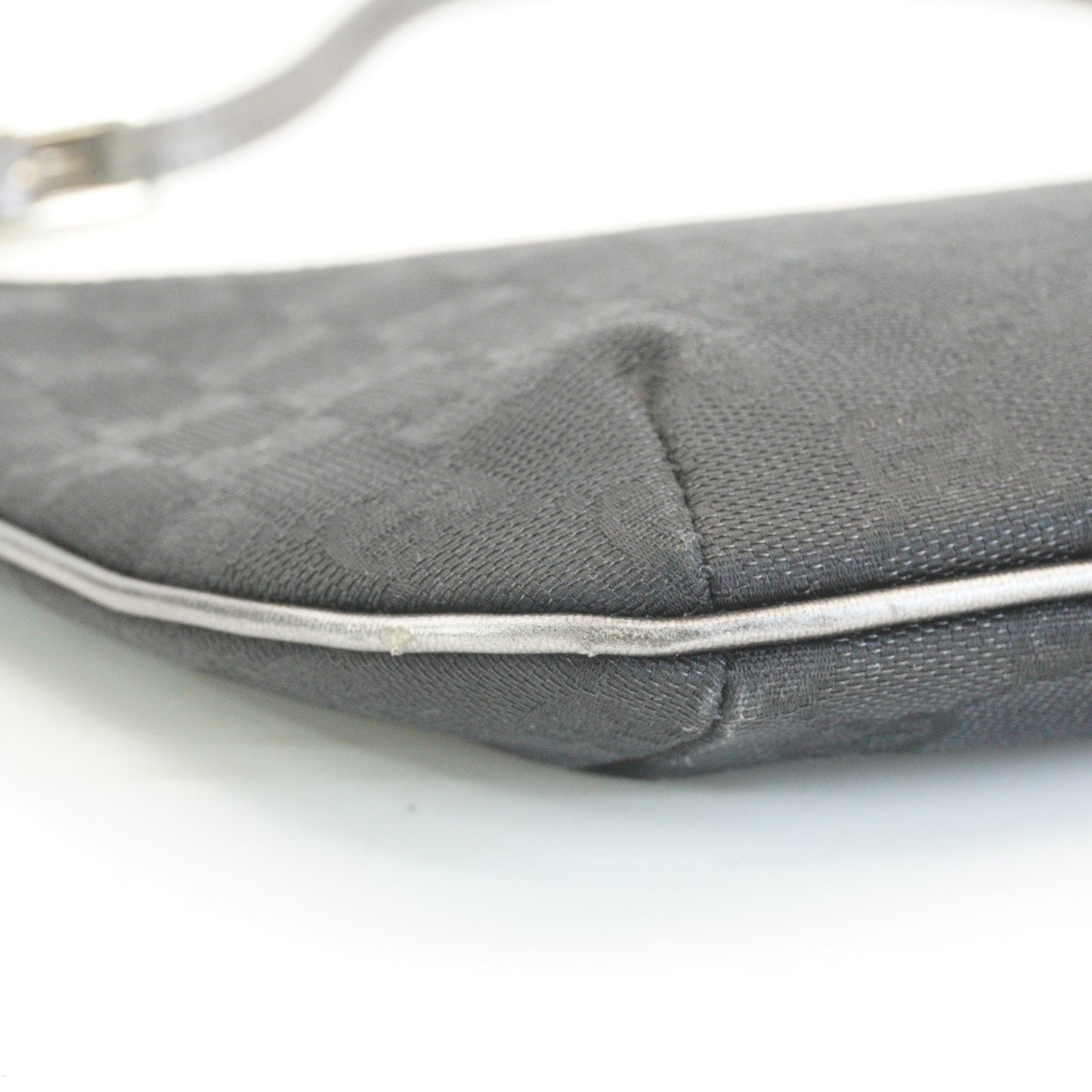 Gucci GG Canvas Pochette Shoulder Bag Small Black SHW