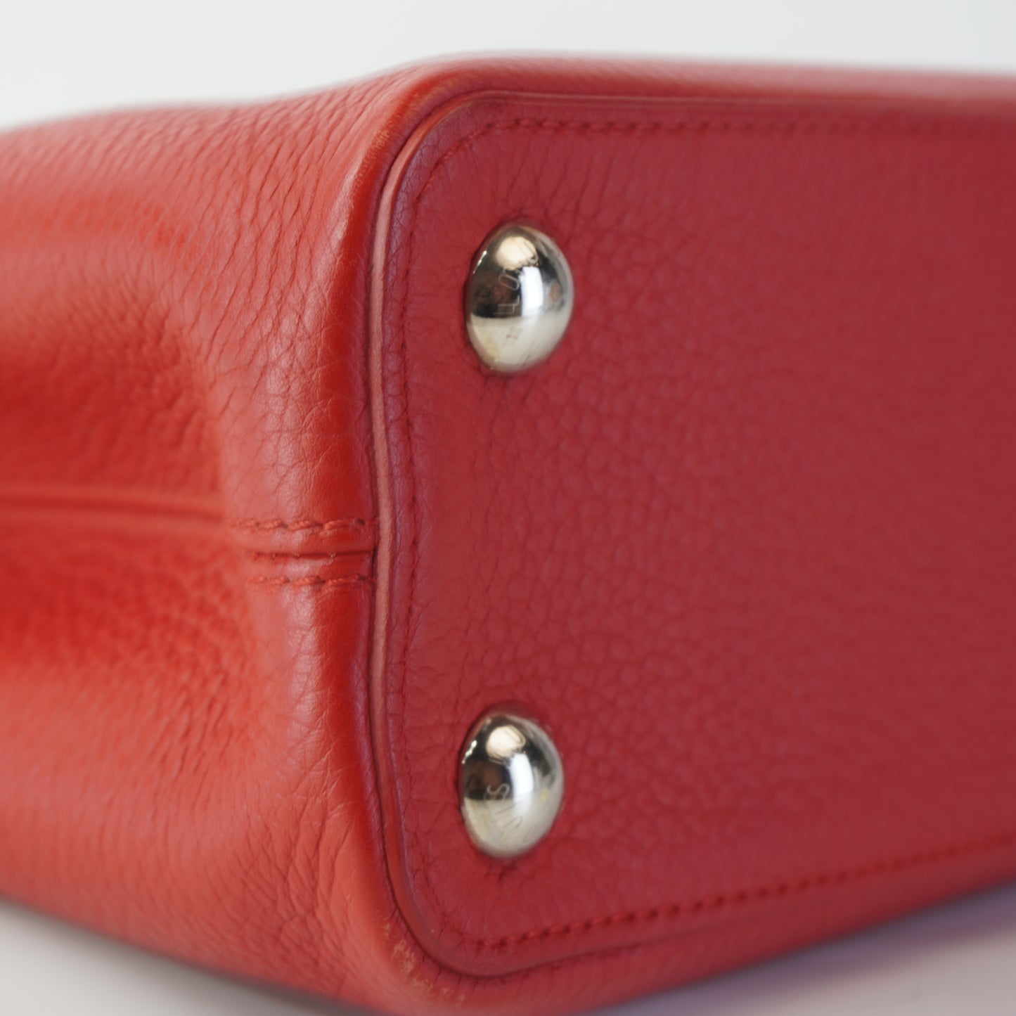Louis Vuitton	Capucines BB Red