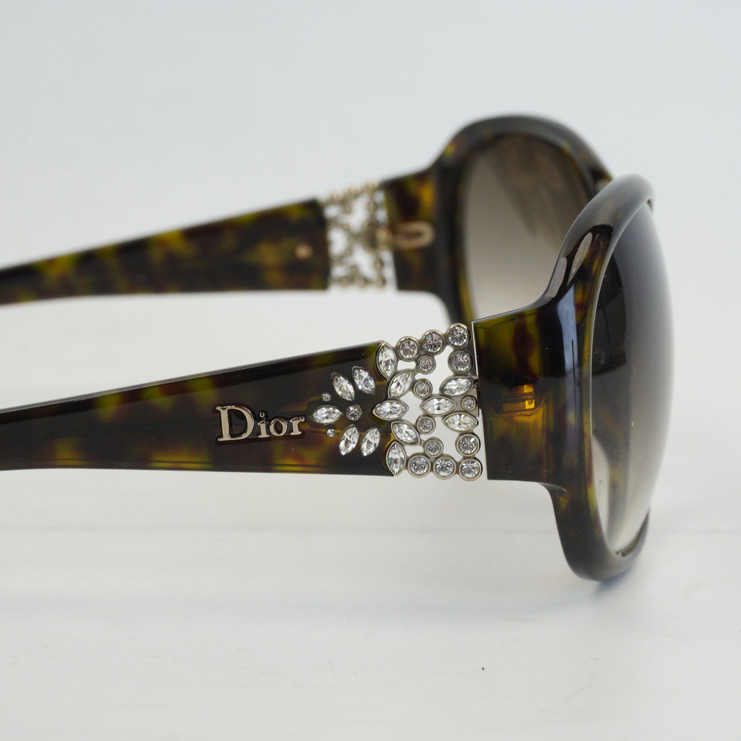 Dior	Delicacy Sunglasses