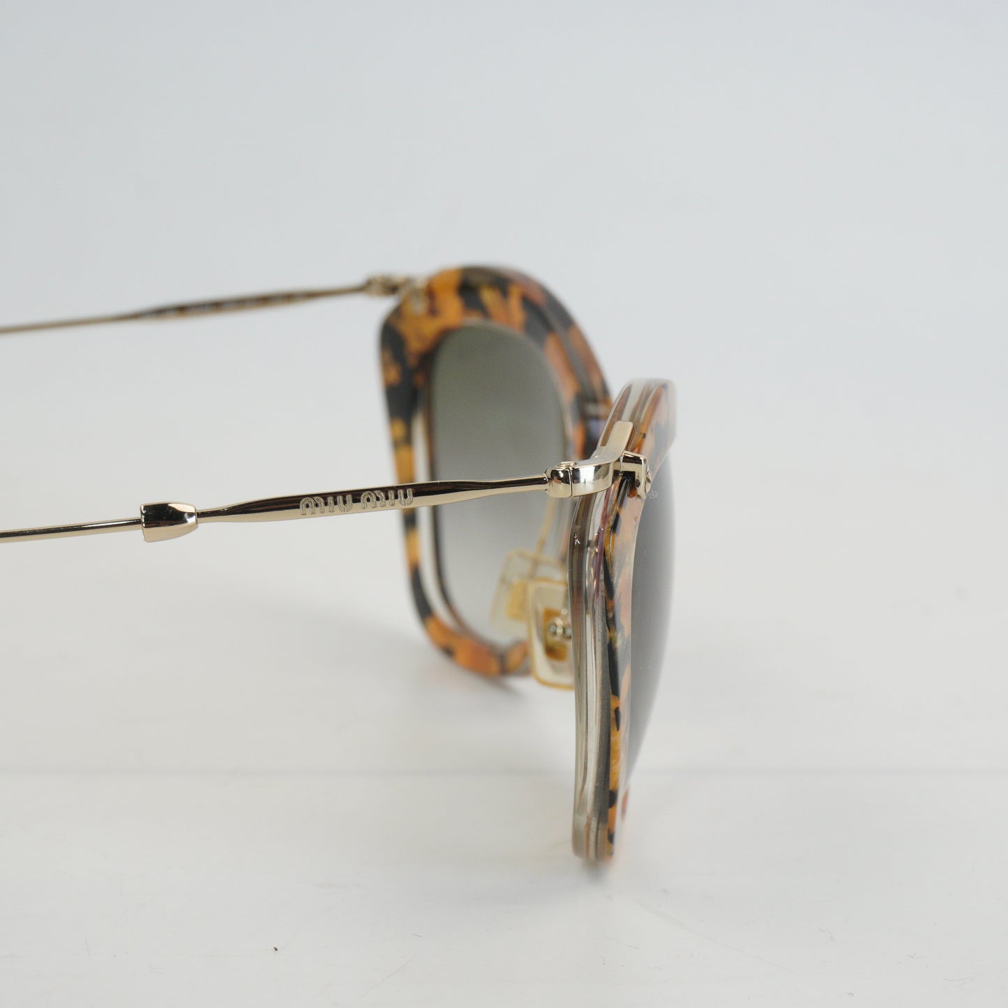 Miu Miu  SMU 10N Cat- Eye Sunglasses