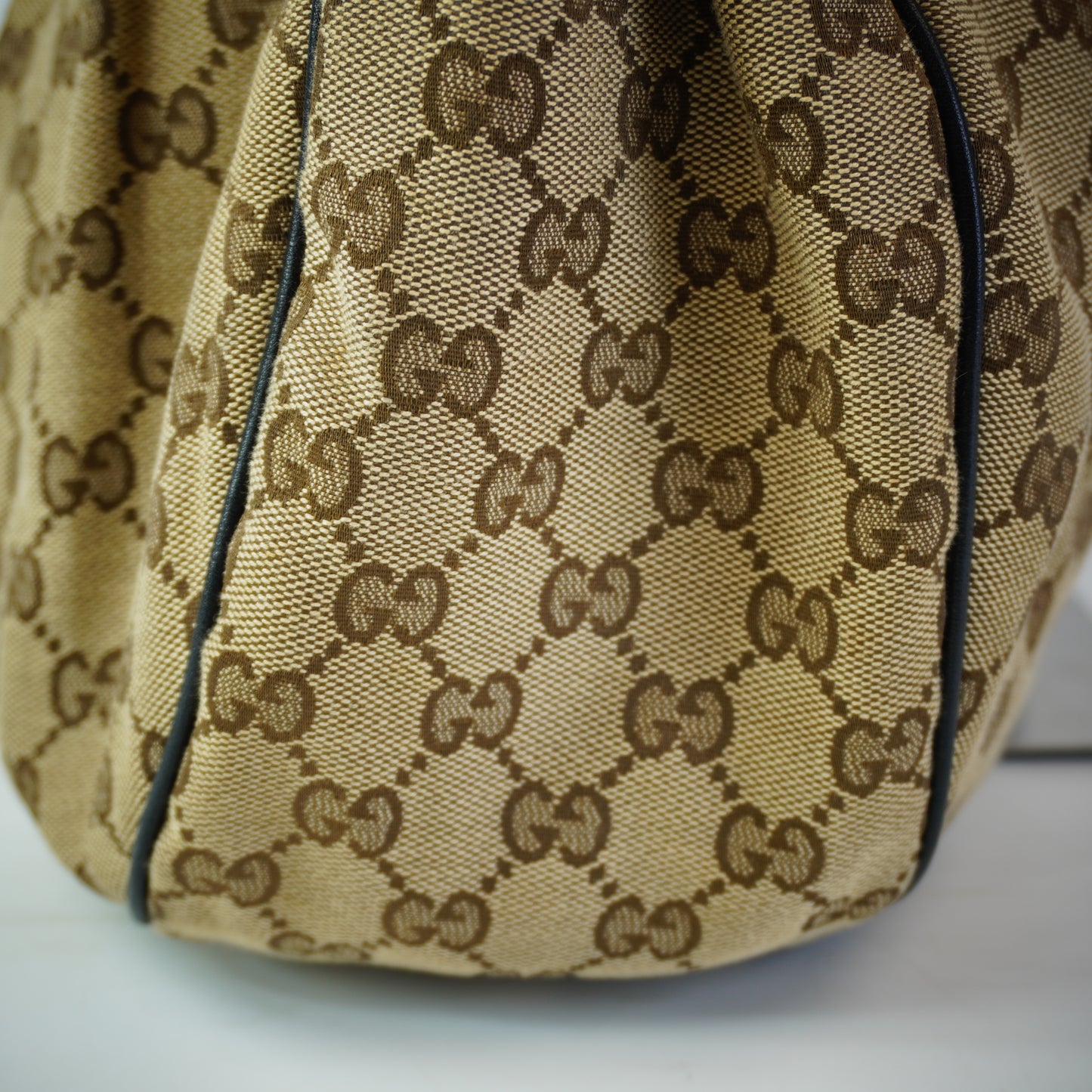 Gucci Sukey Hobo Bag GHW Medium