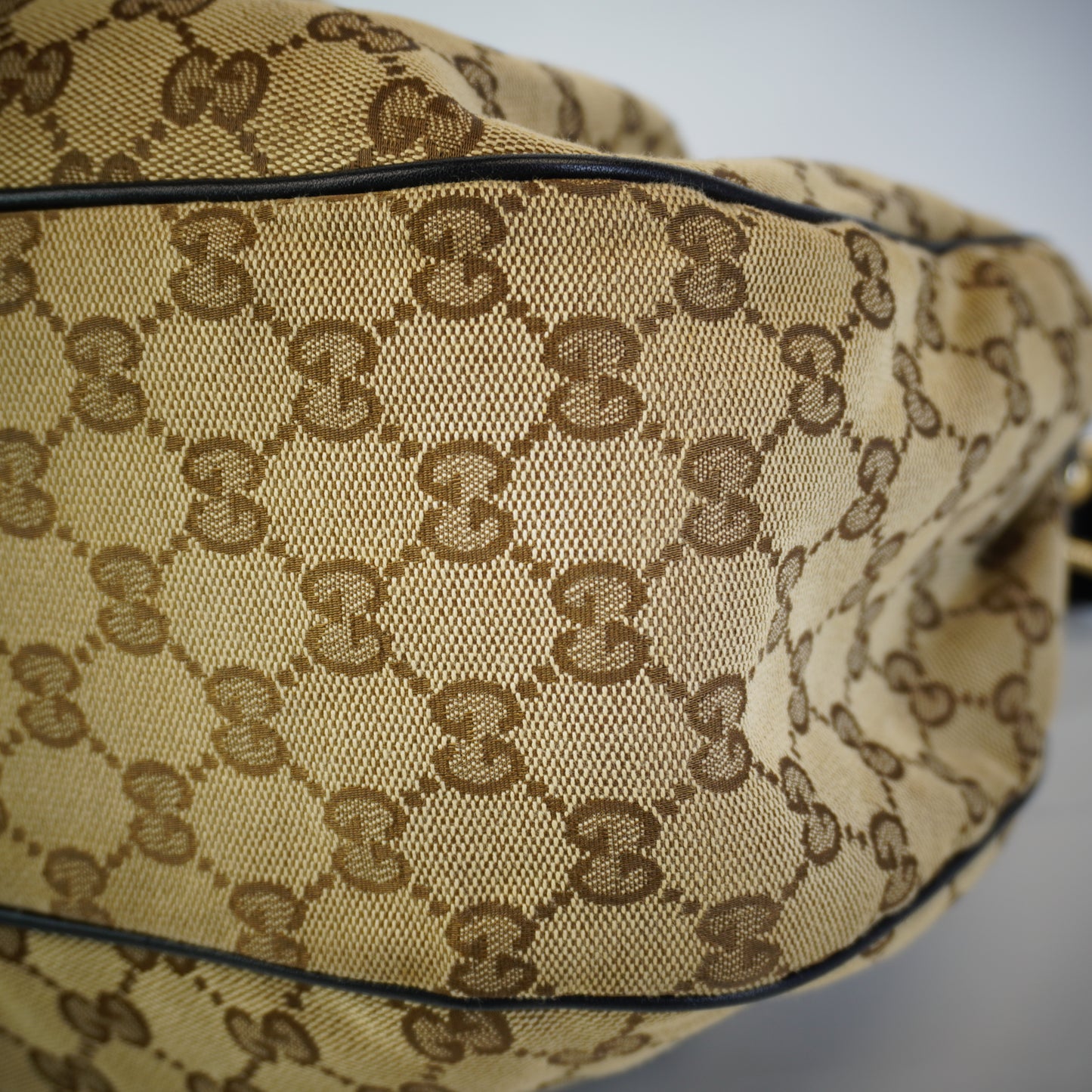 Gucci Sukey Hobo Bag GHW Medium