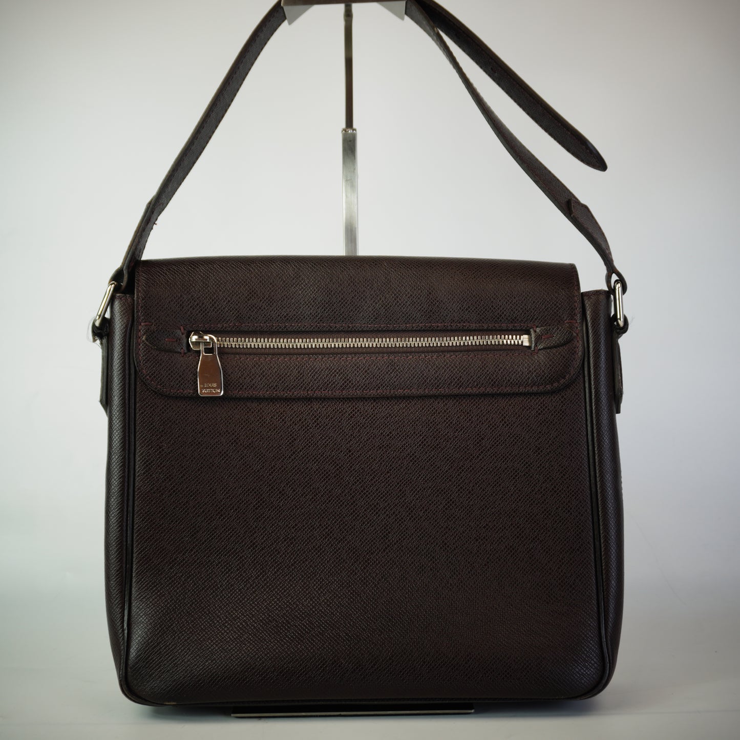 Louis Vuitton	Ramon Messenger Bag