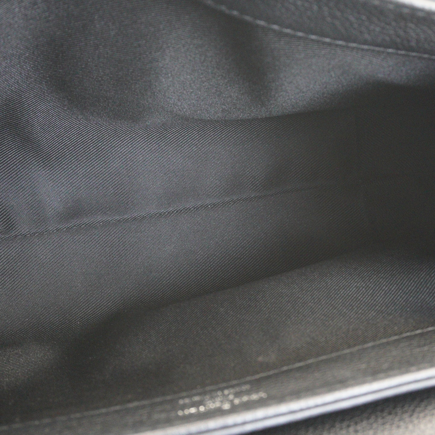 Louis Vuitton	Lockme II BB Bag in black Small SHW