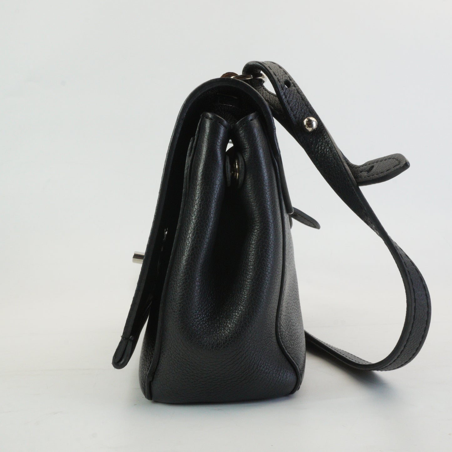 Louis Vuitton	Lockme II BB Bag in black Small SHW