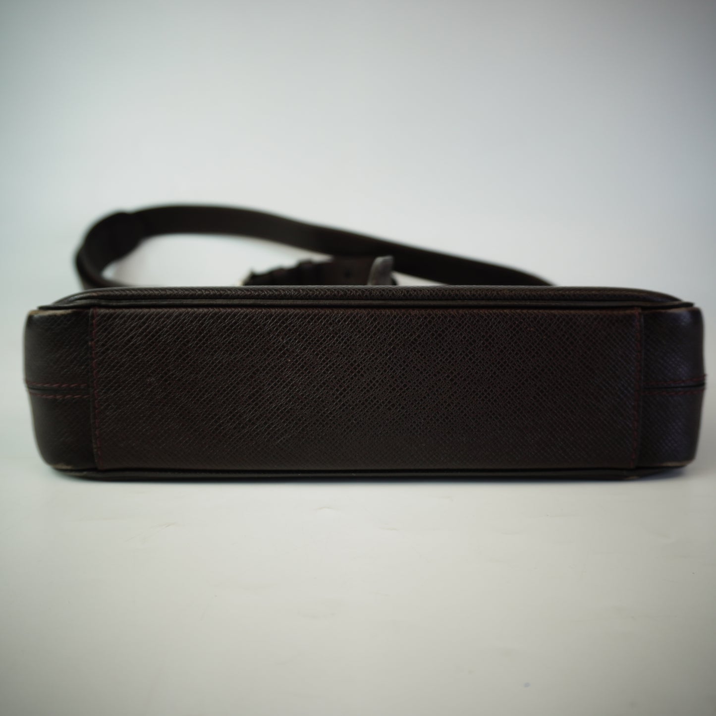 Louis Vuitton	Ramon Messenger Bag