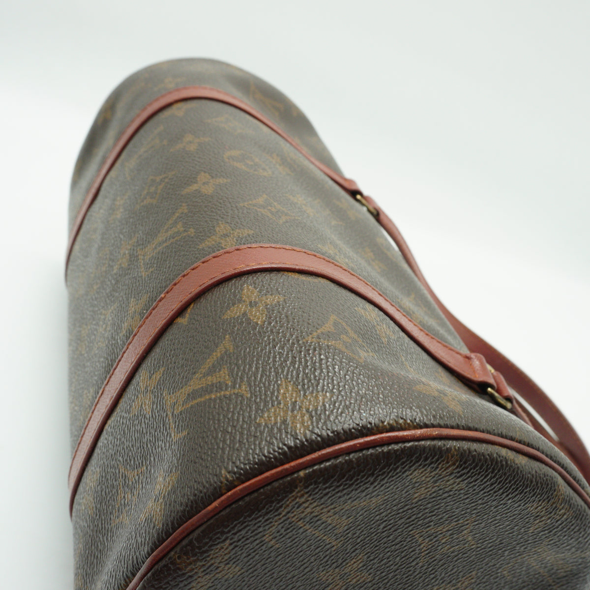 Louis Vuitton	Papillon Medium Monogram GHW