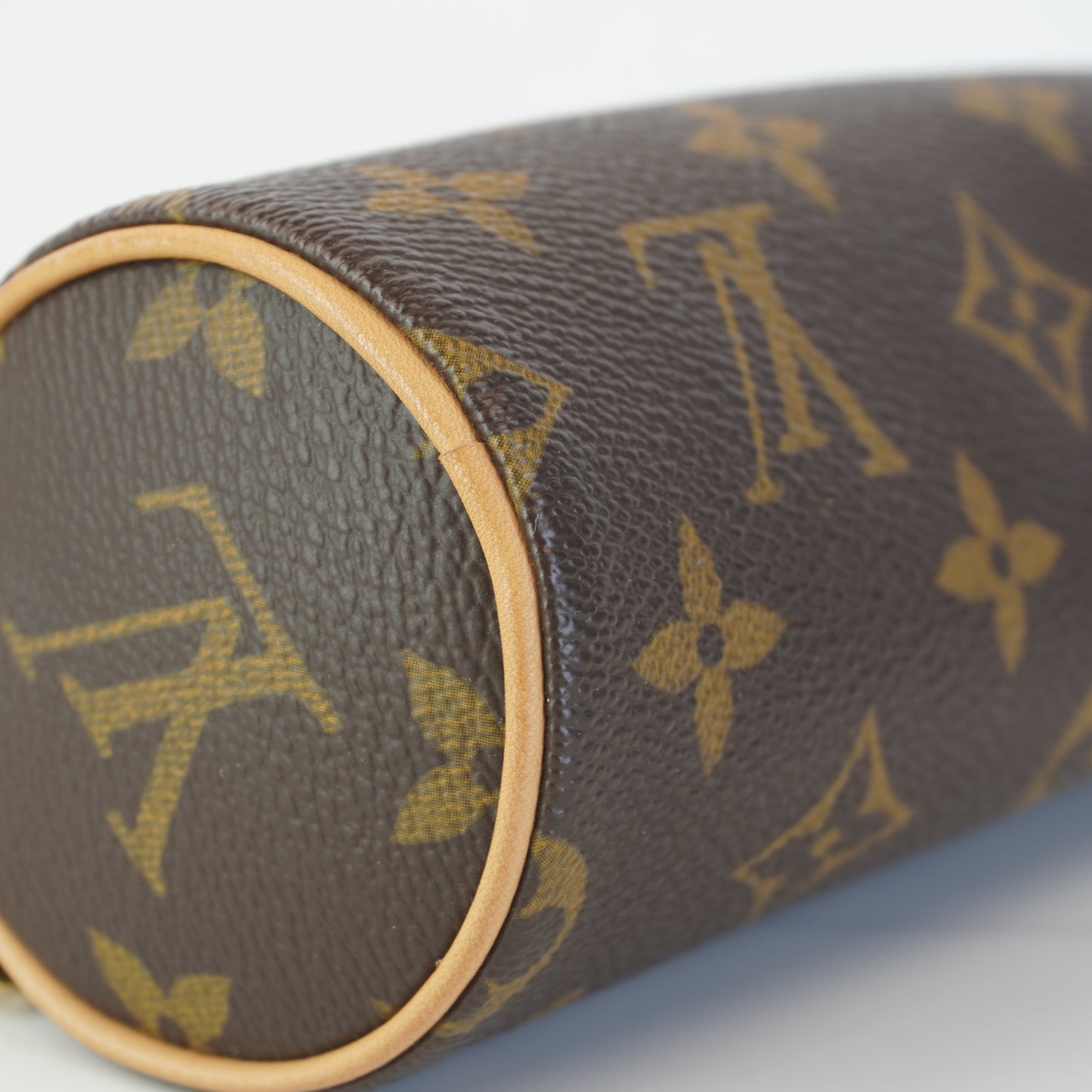 Louis Vuitton	Papillon Baby