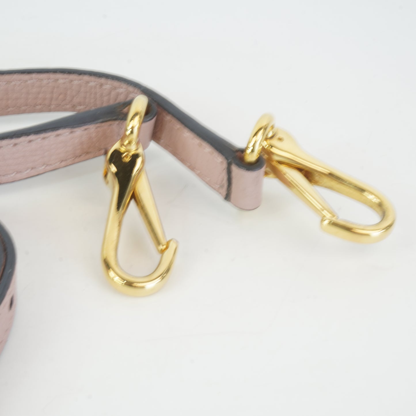 Burberry	Banner Bag Pink