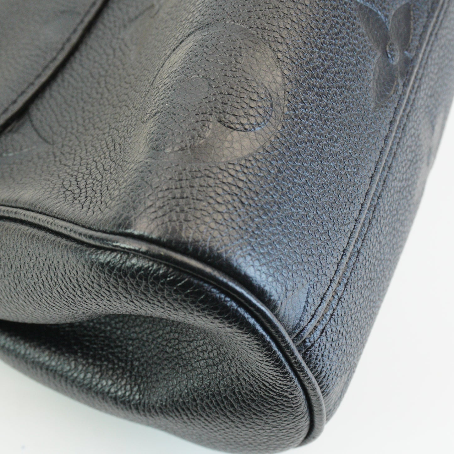 Louis Vuitton	Favorite Black Monogram Empriente Leather Small GHW